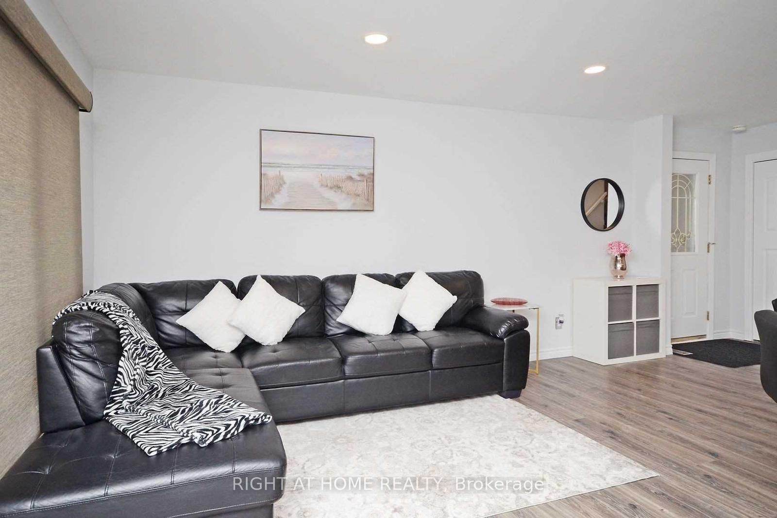 7123 Barto Crescent Property Photo 18