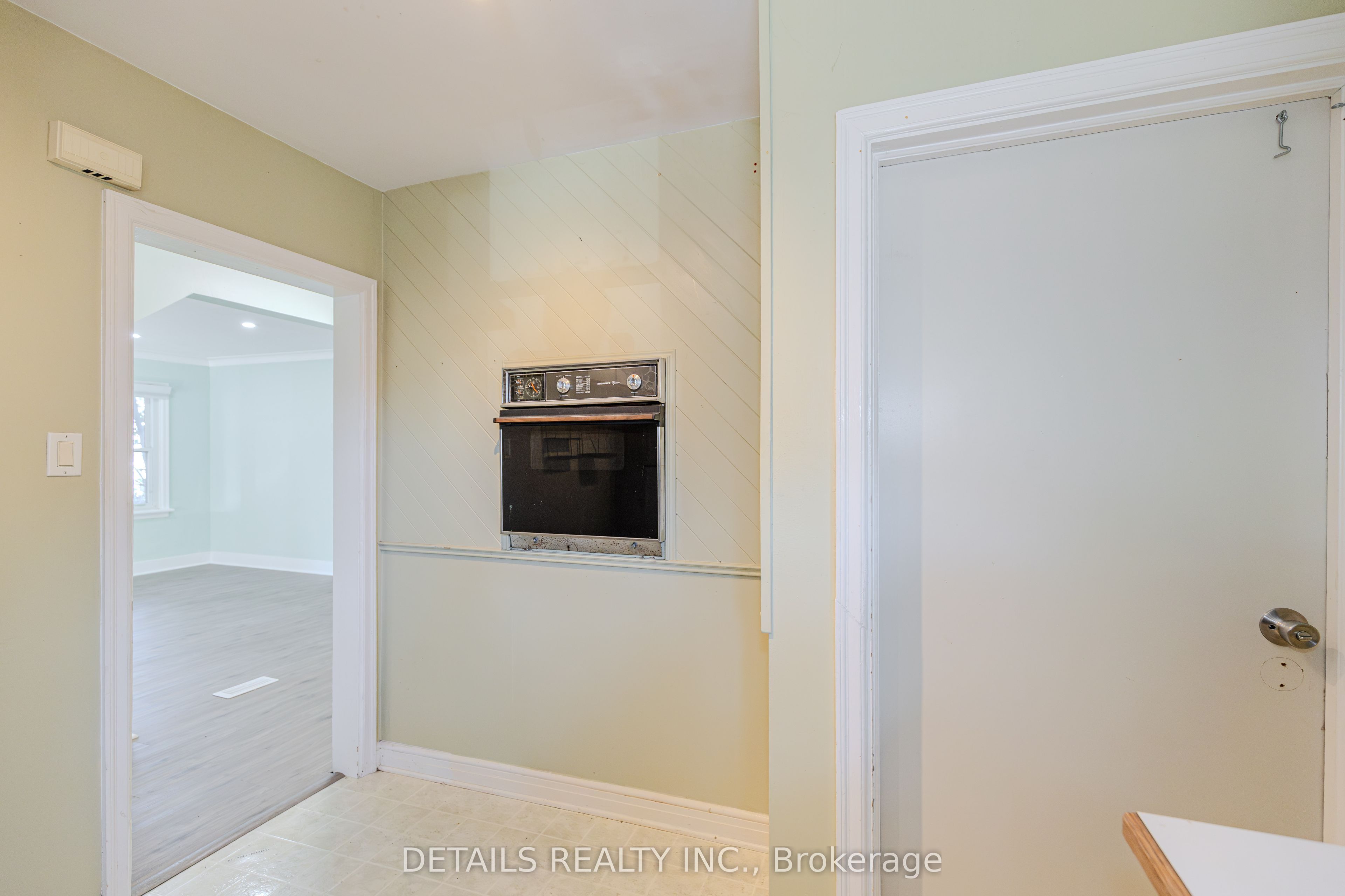 285 Columbus Avenue Property Photo 9