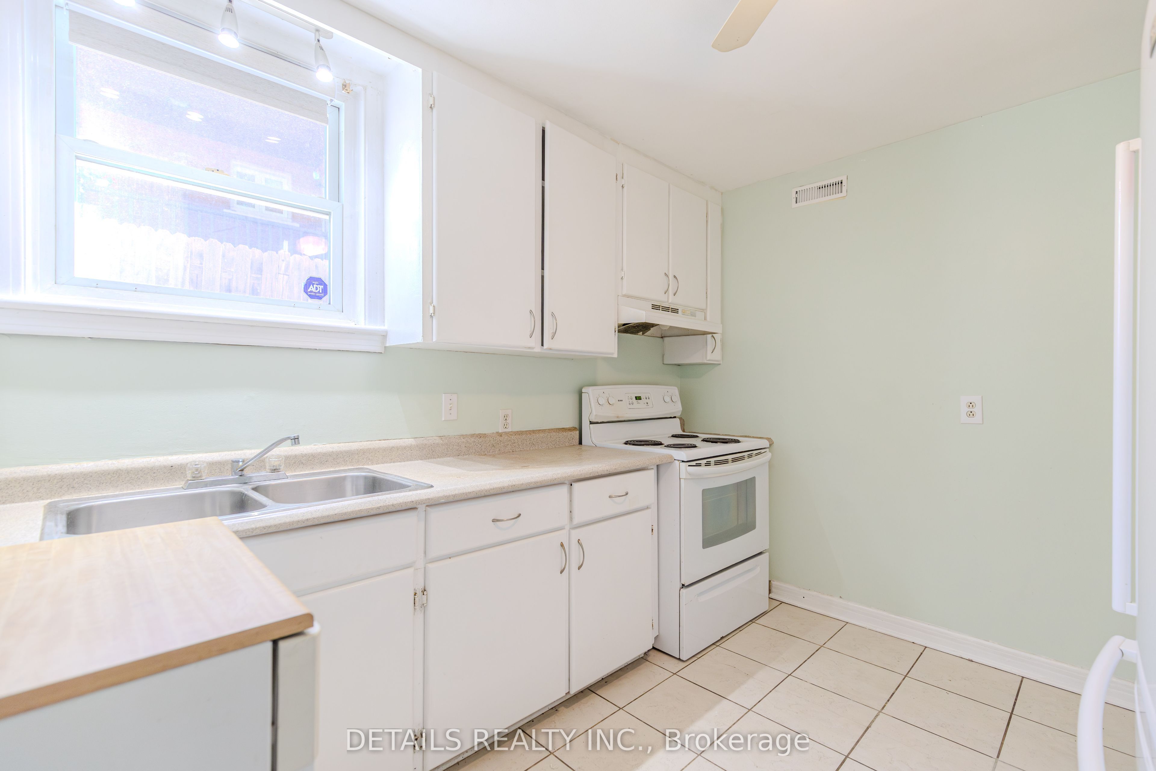 285 Columbus Avenue Property Photo 29
