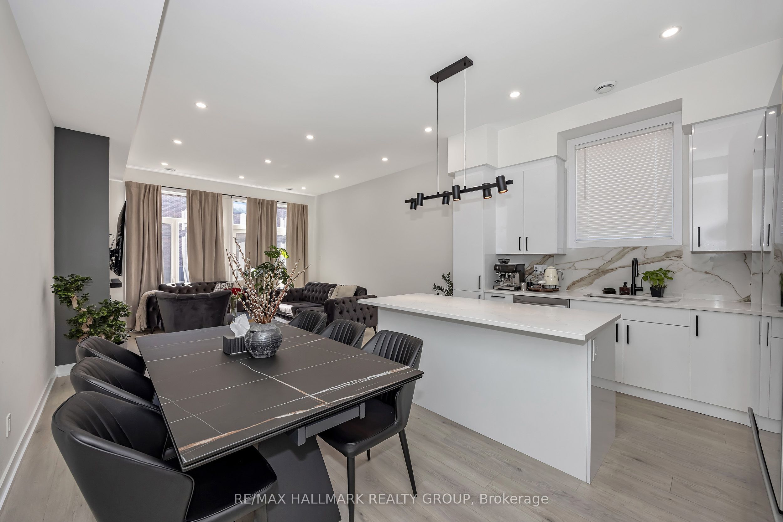 468 Mutual Street Property Photo 8