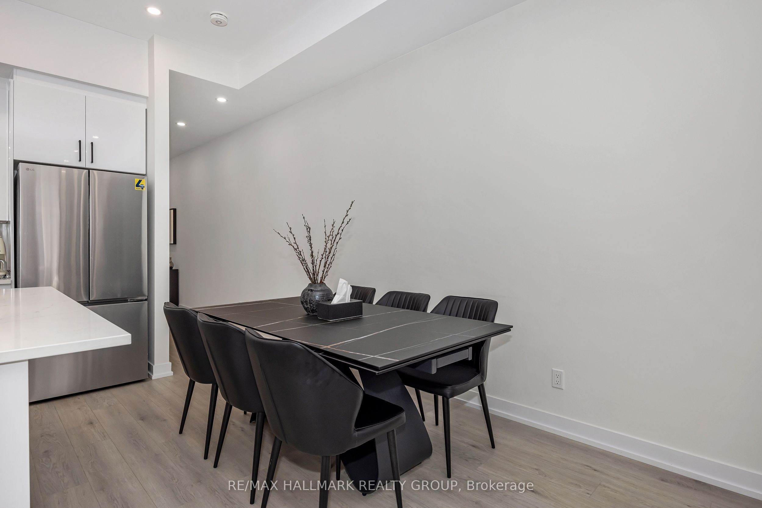 468 Mutual Street Property Photo 9