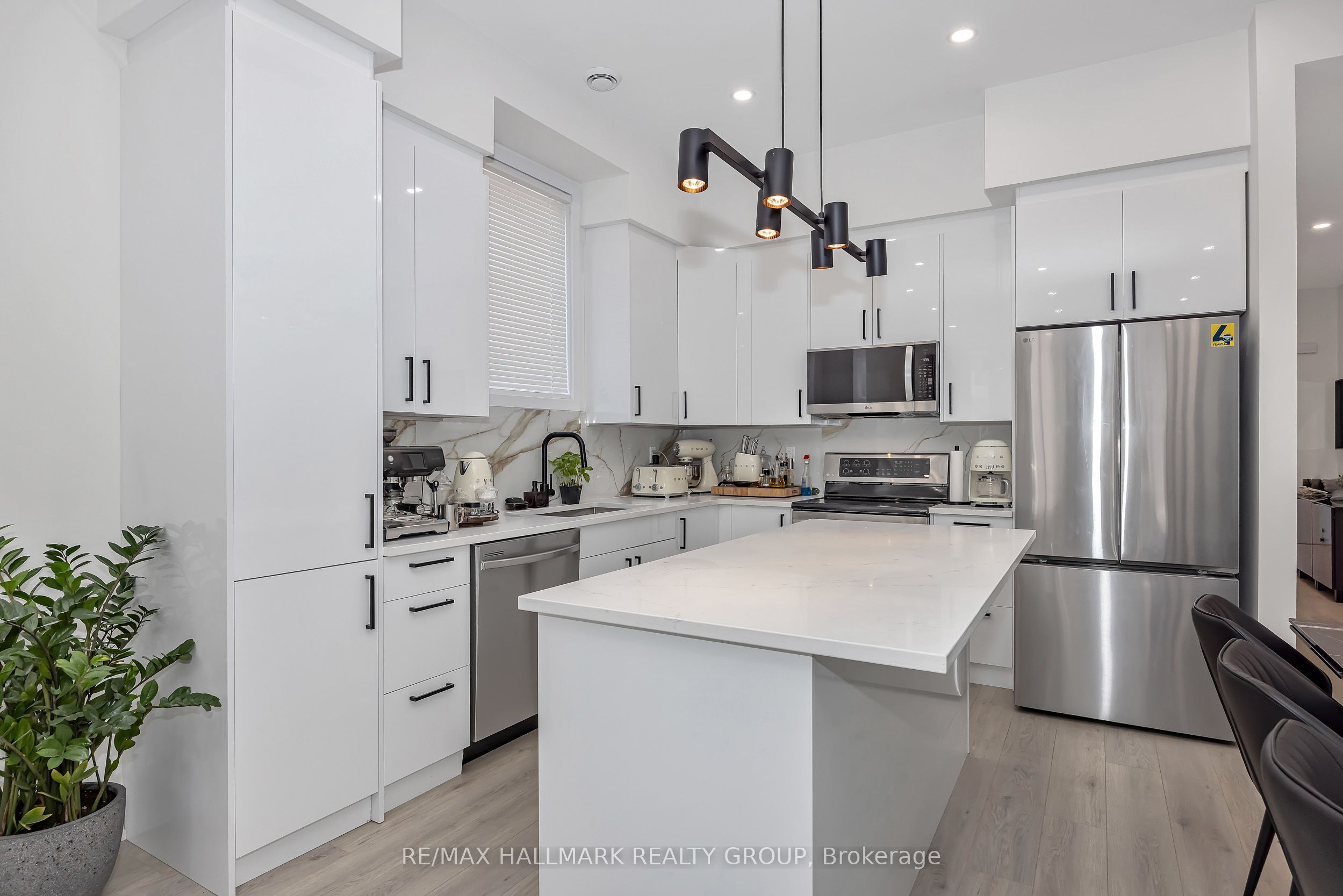 468 Mutual Street Property Photo 10