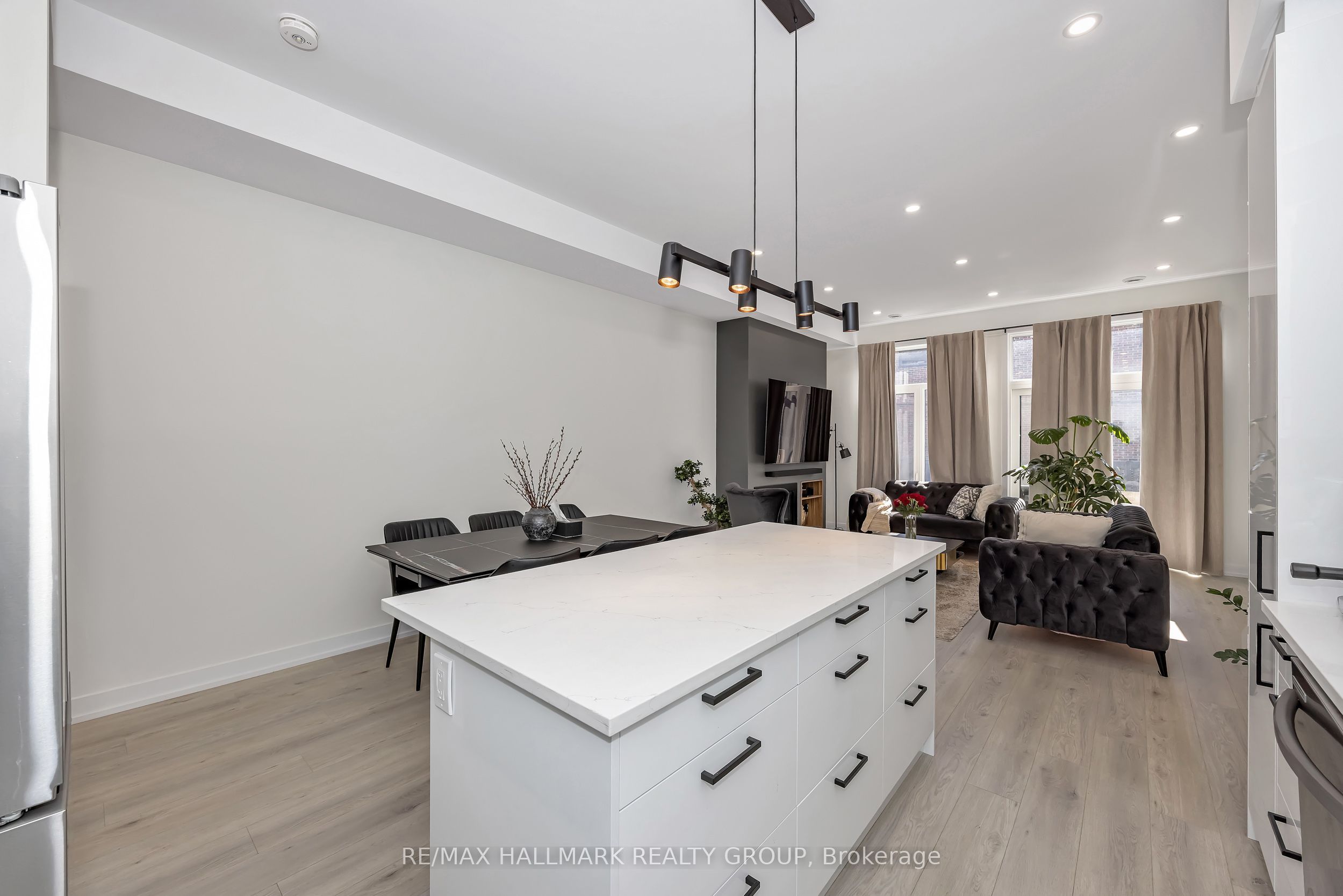 468 Mutual Street Property Photo 12