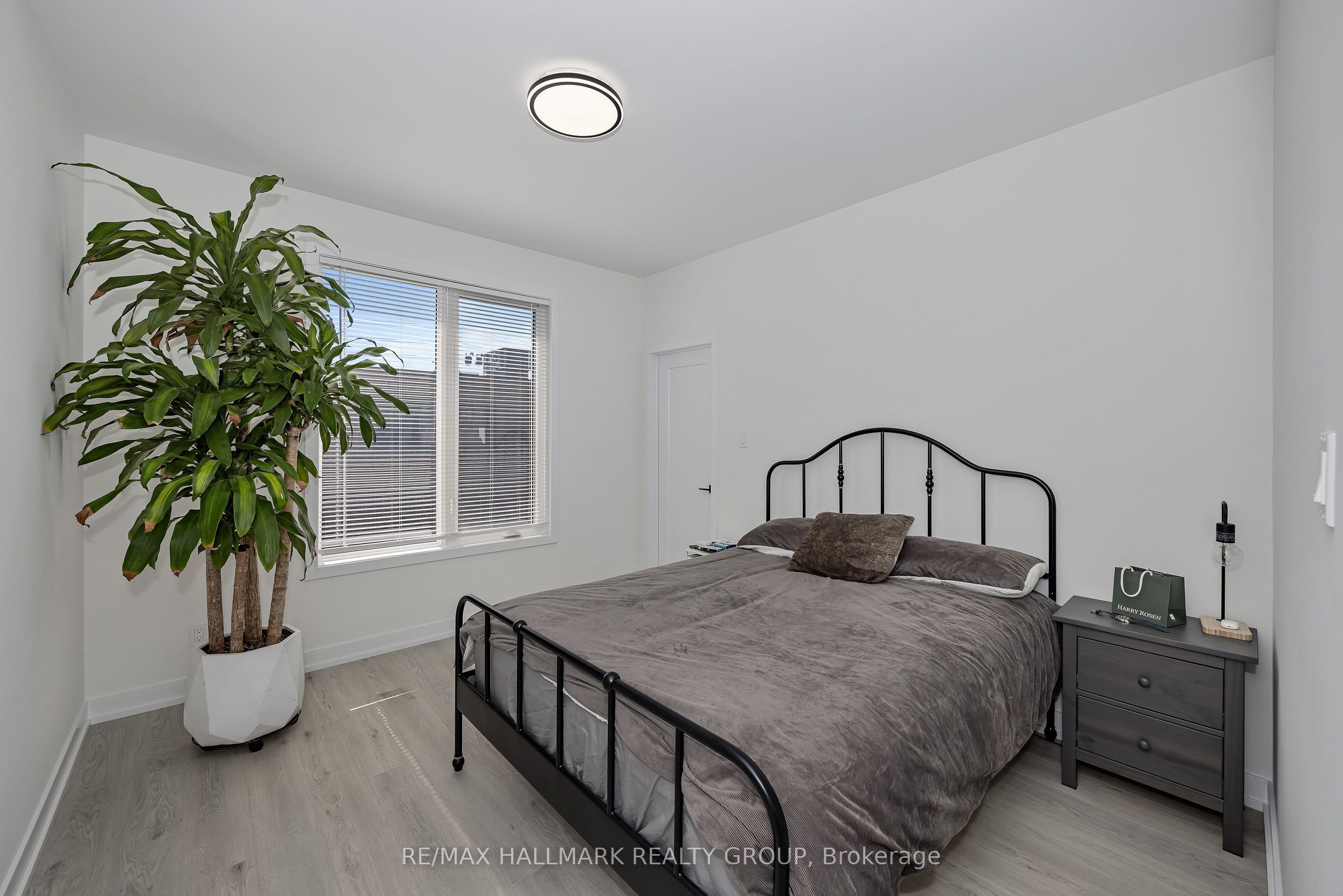 468 Mutual Street Property Photo 25