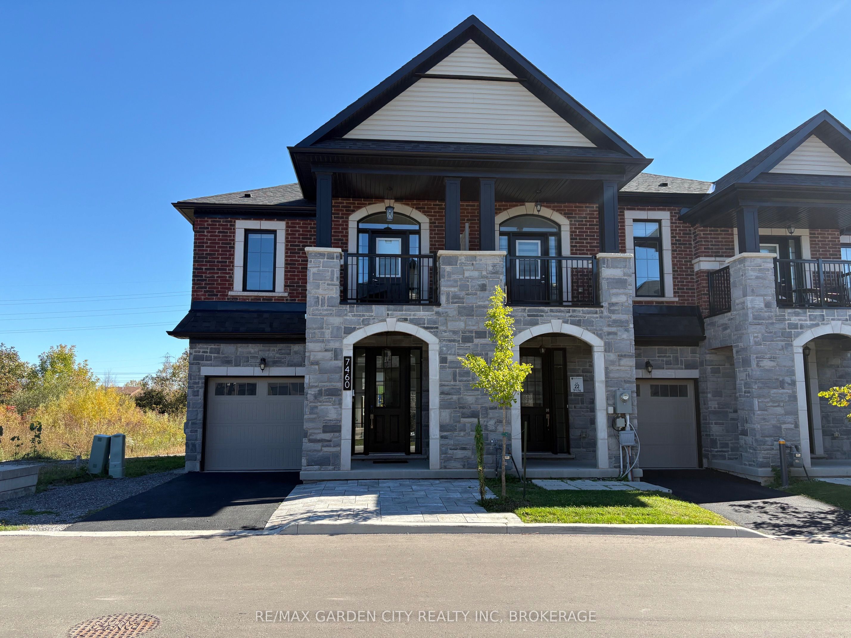 7460 BAYCREST Common Property Photo 1