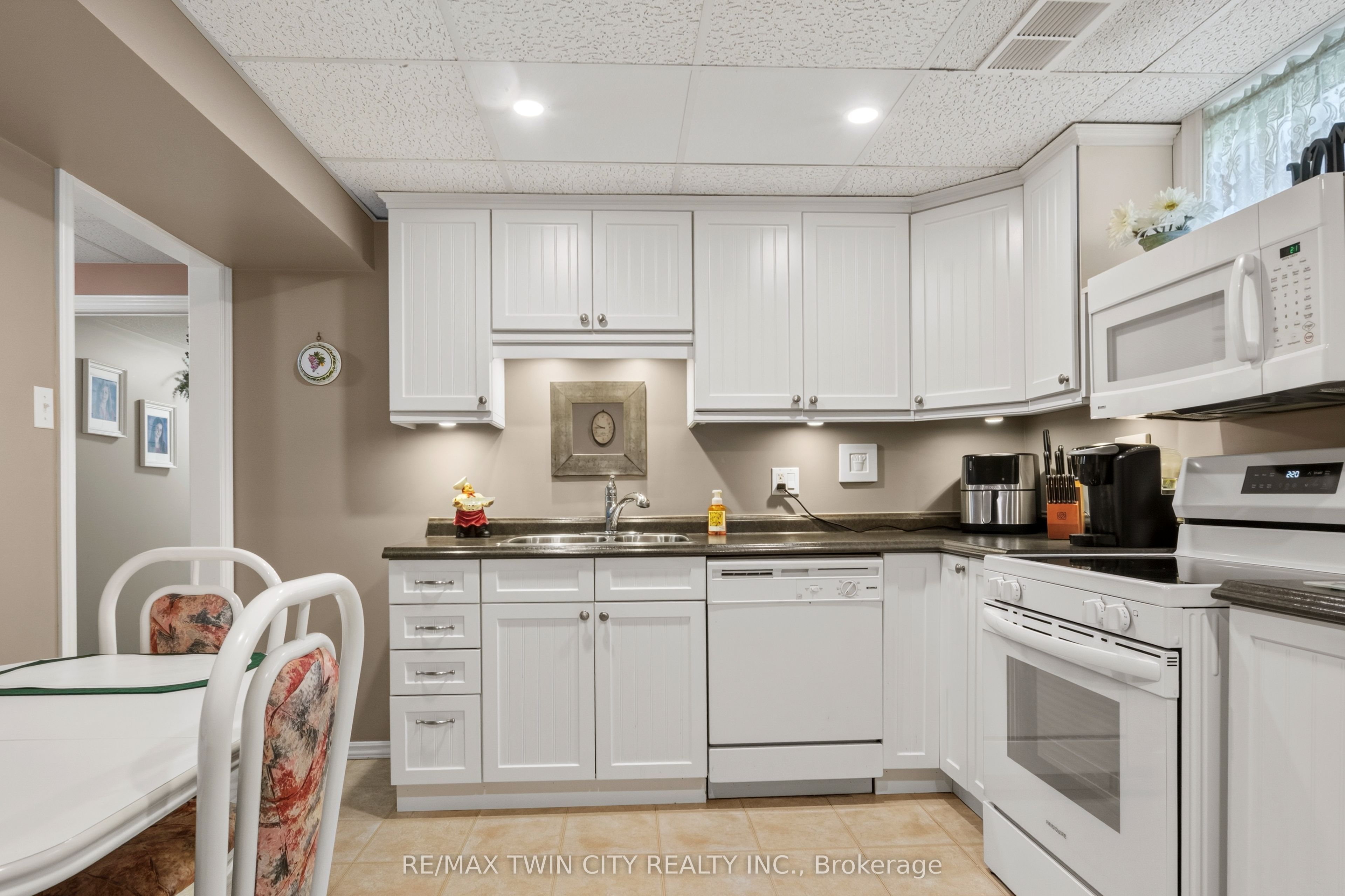 9 Nixon Avenue Property Photo 18