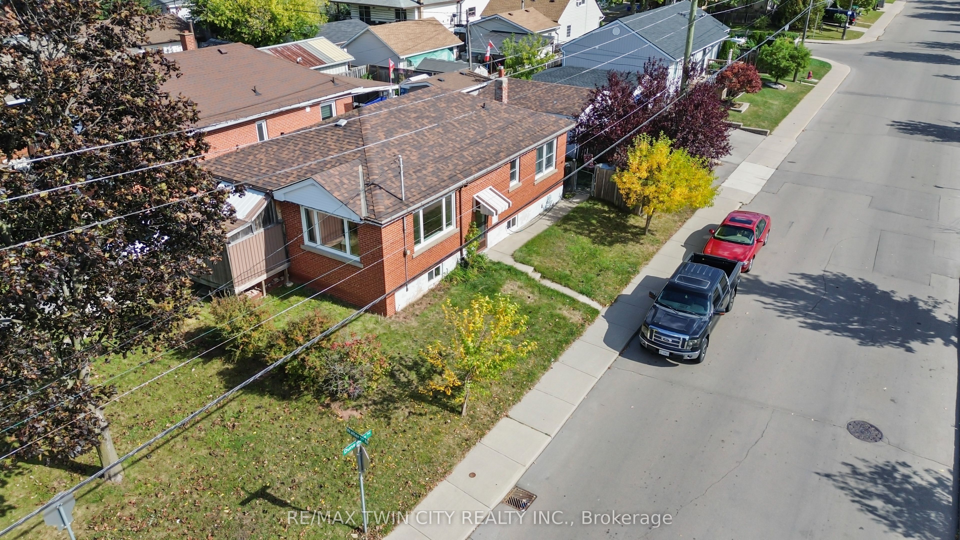 66 Walter Avenue N Property Photo 3