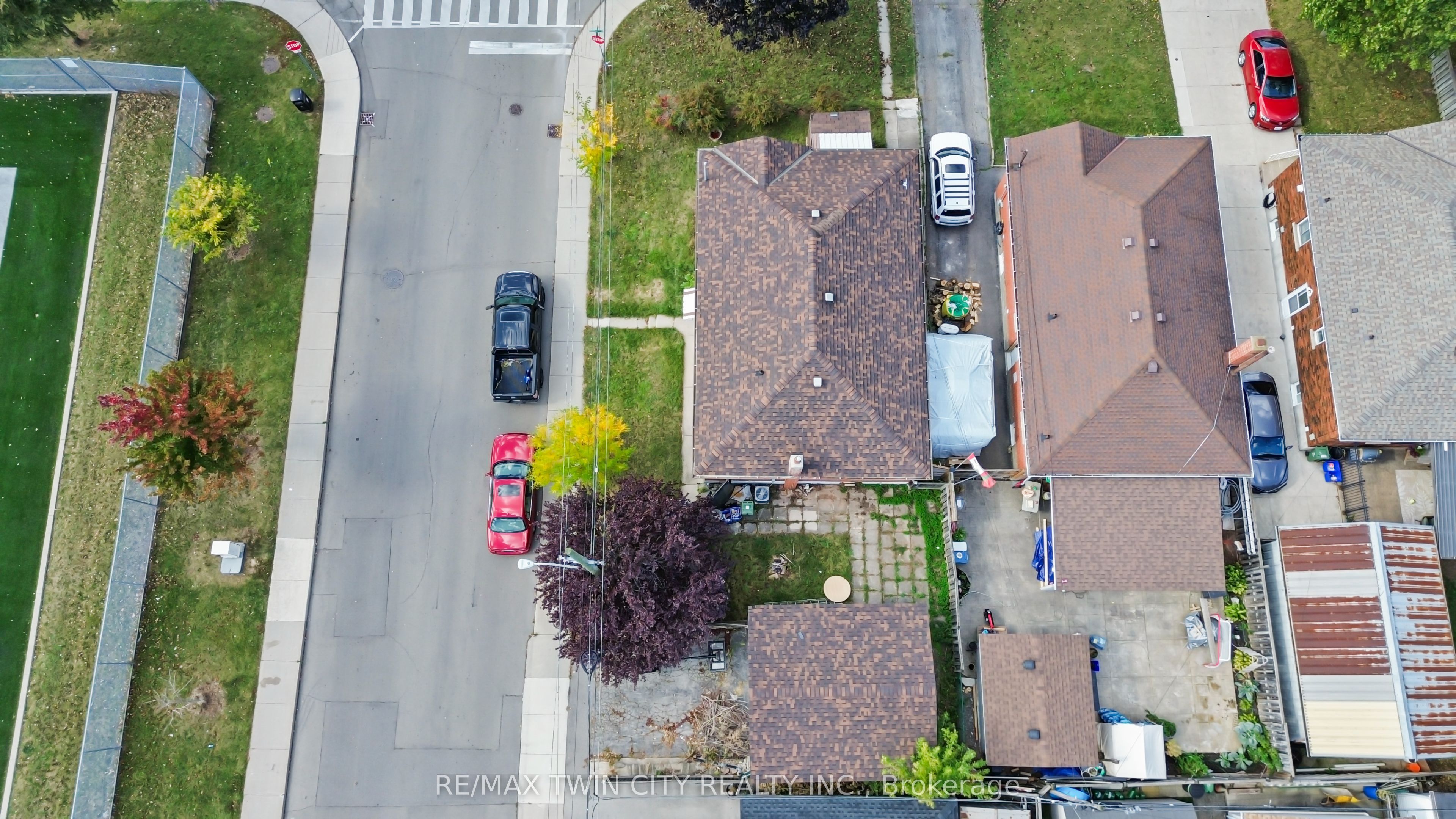 66 Walter Avenue N Property Photo 7