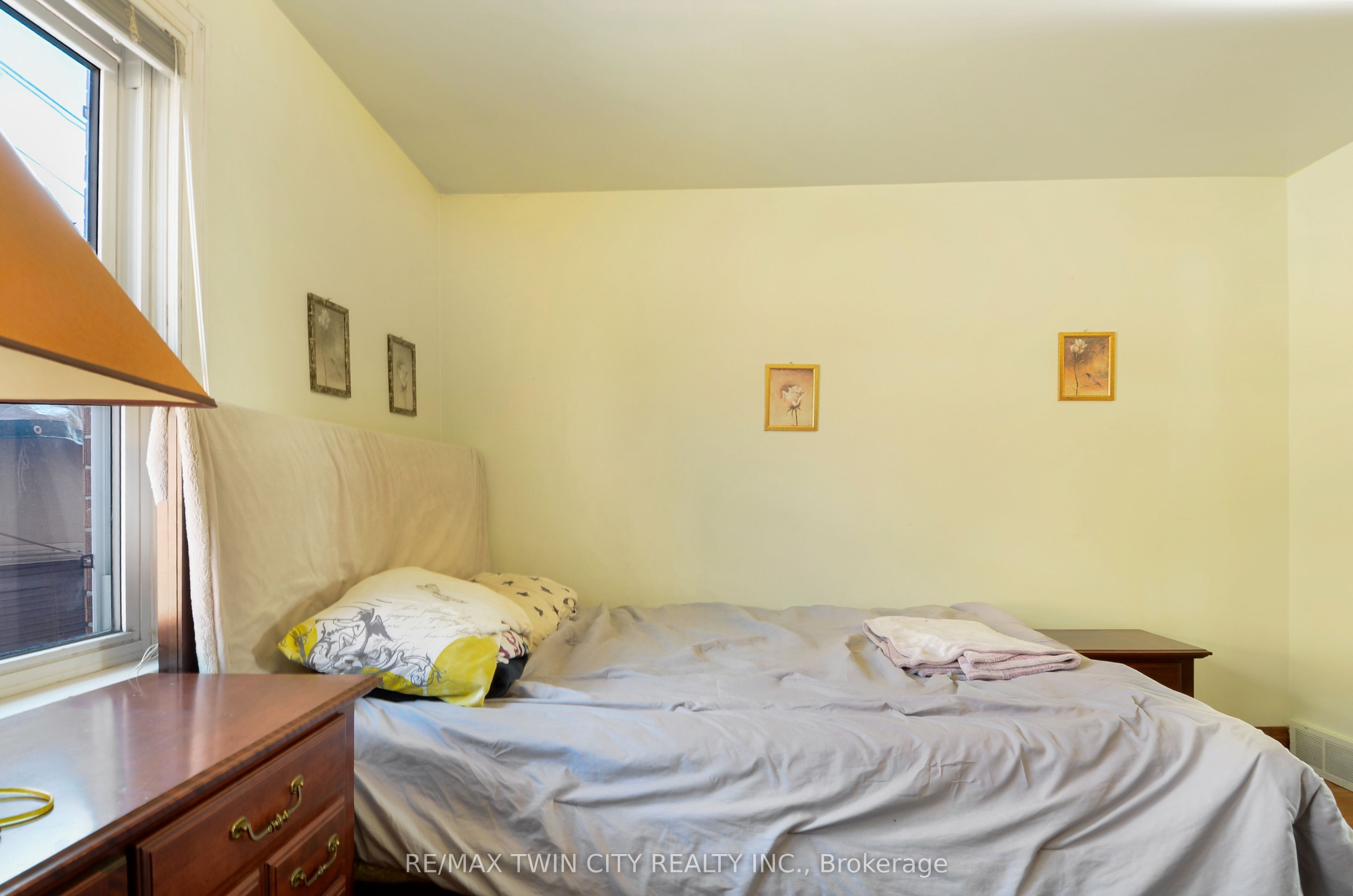 66 Walter Avenue N Property Photo 25