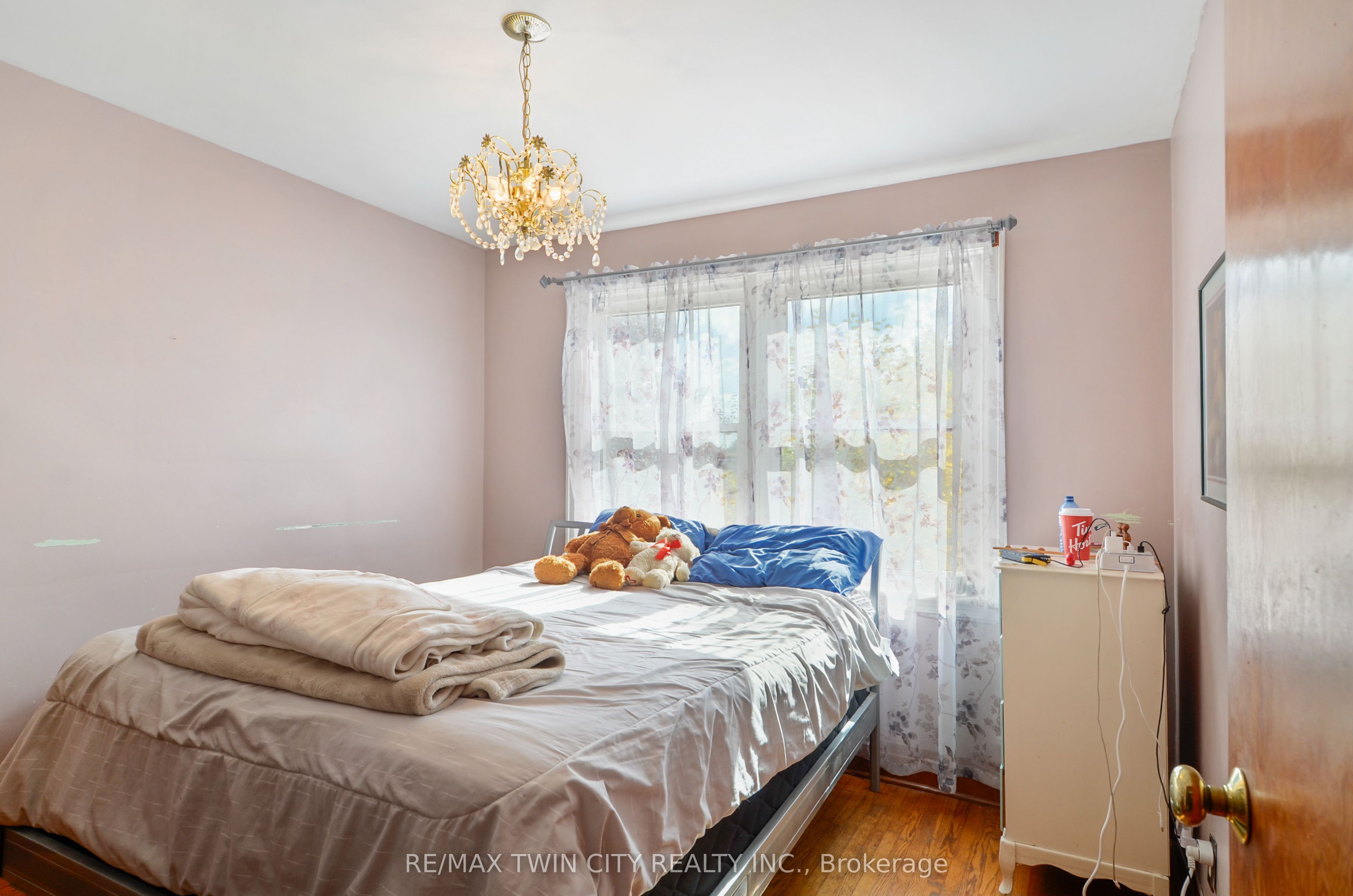 66 Walter Avenue N Property Photo 29