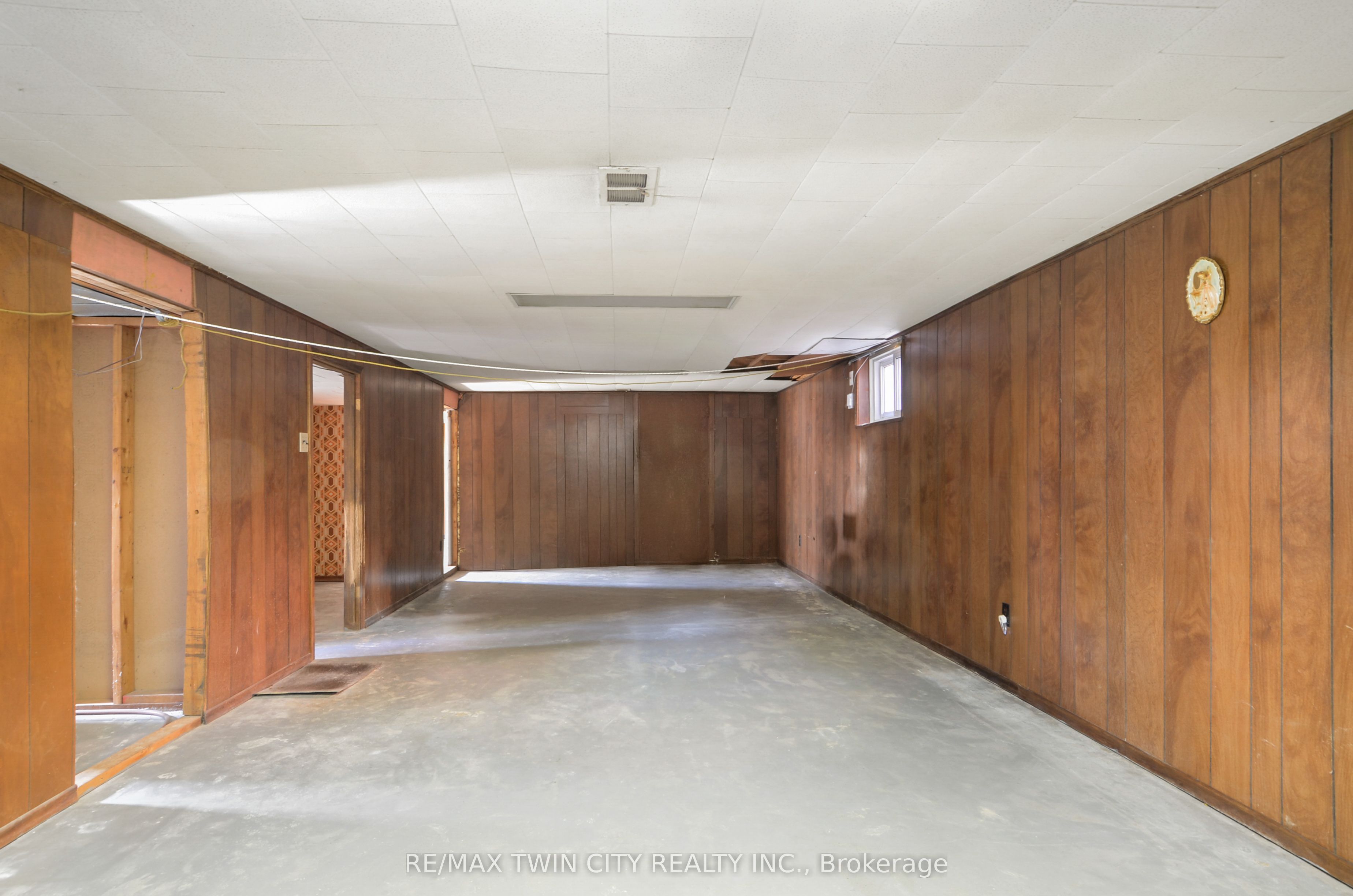66 Walter Avenue N Property Photo 35
