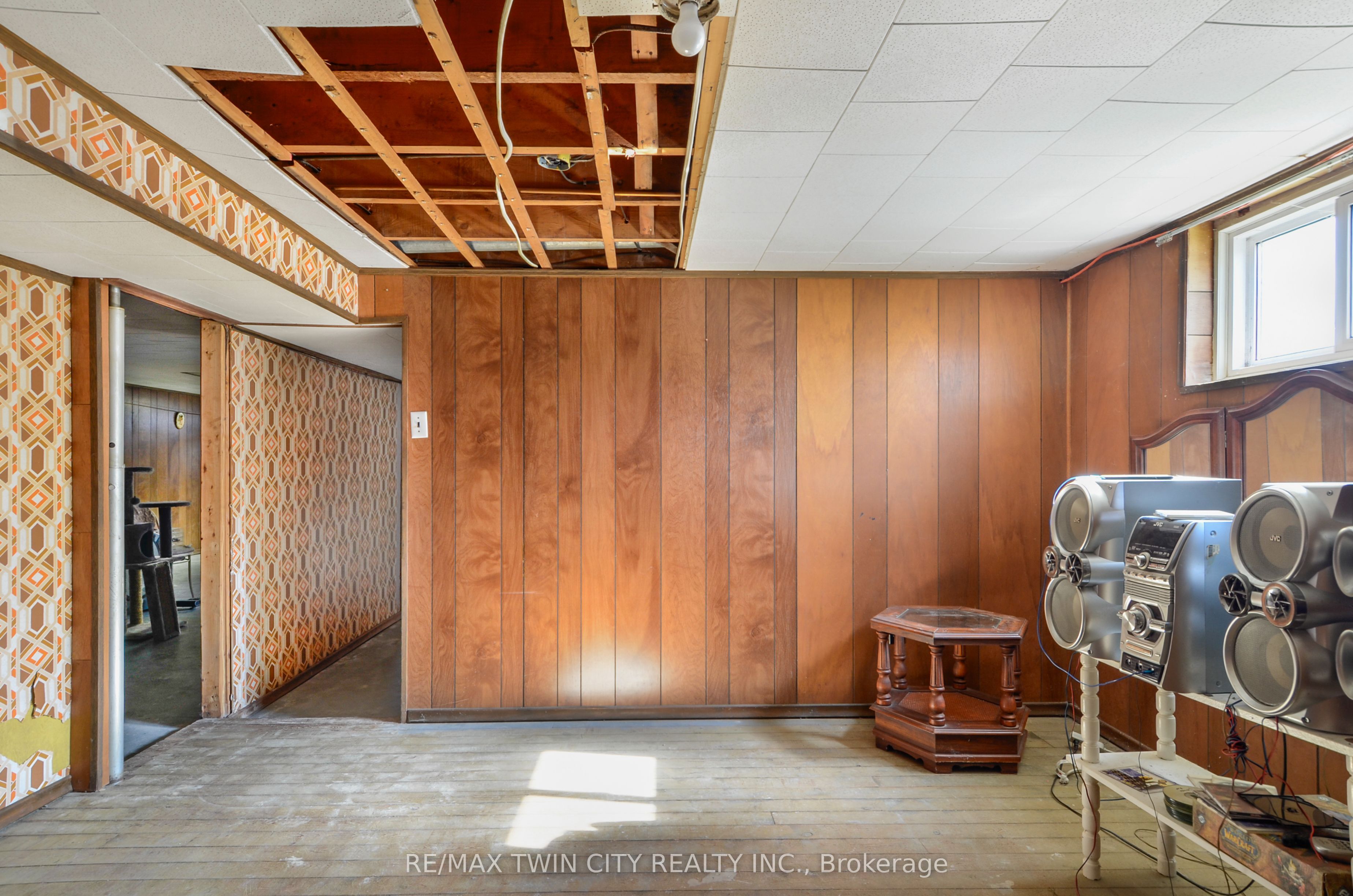 66 Walter Avenue N Property Photo 40