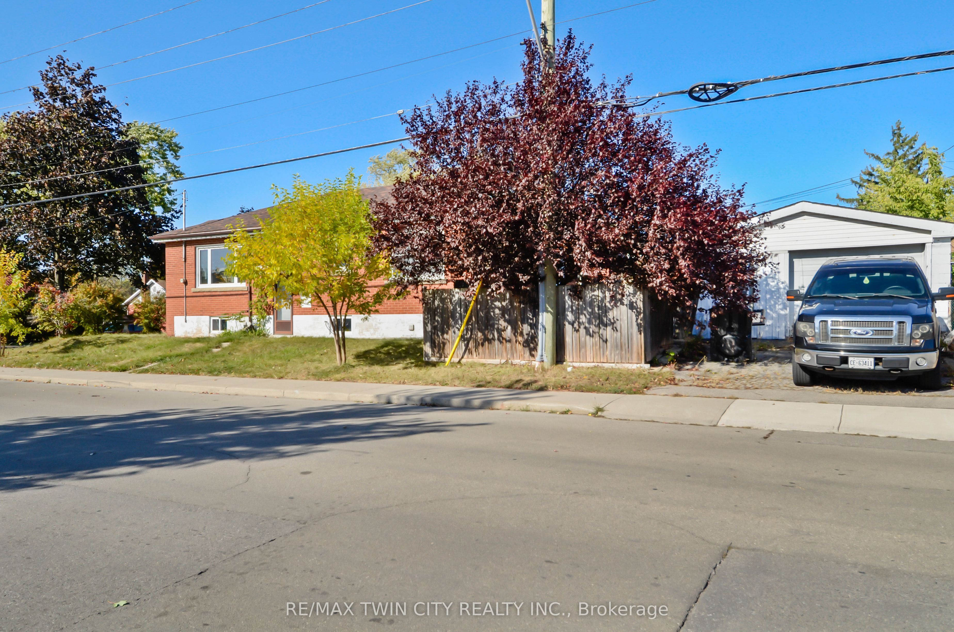 66 Walter Avenue N Property Photo 47