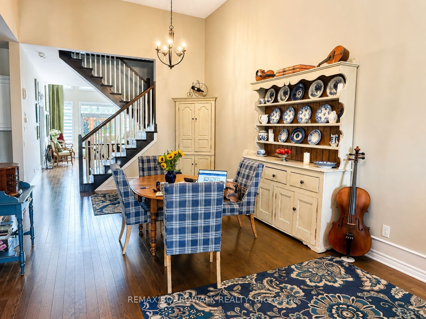 147 Oxford Street W Property Photo 15