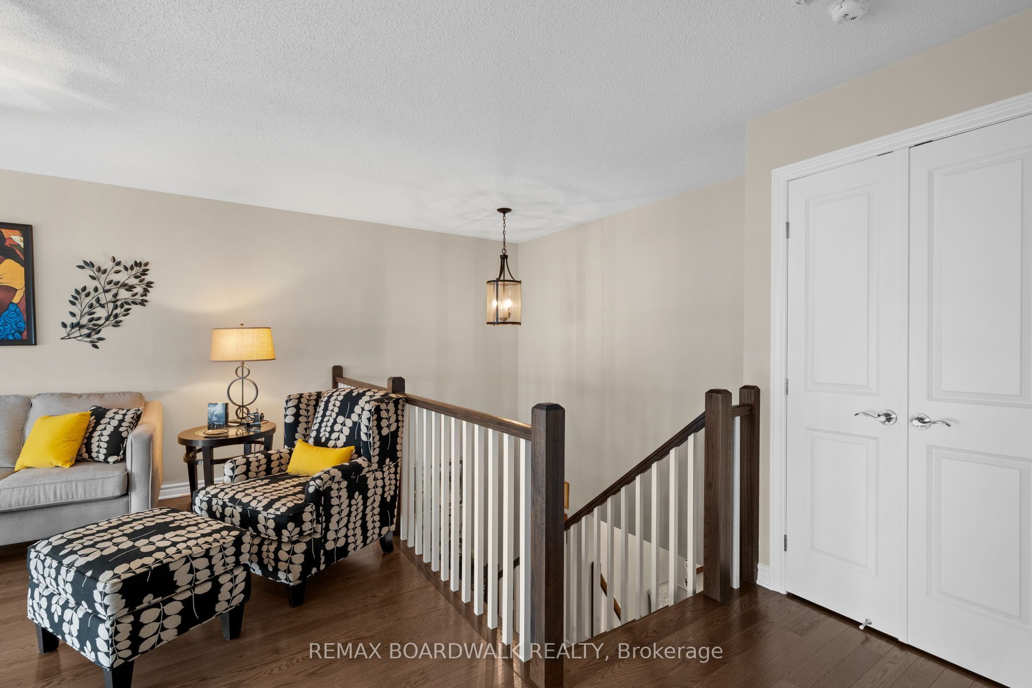 147 Oxford Street W Property Photo 24
