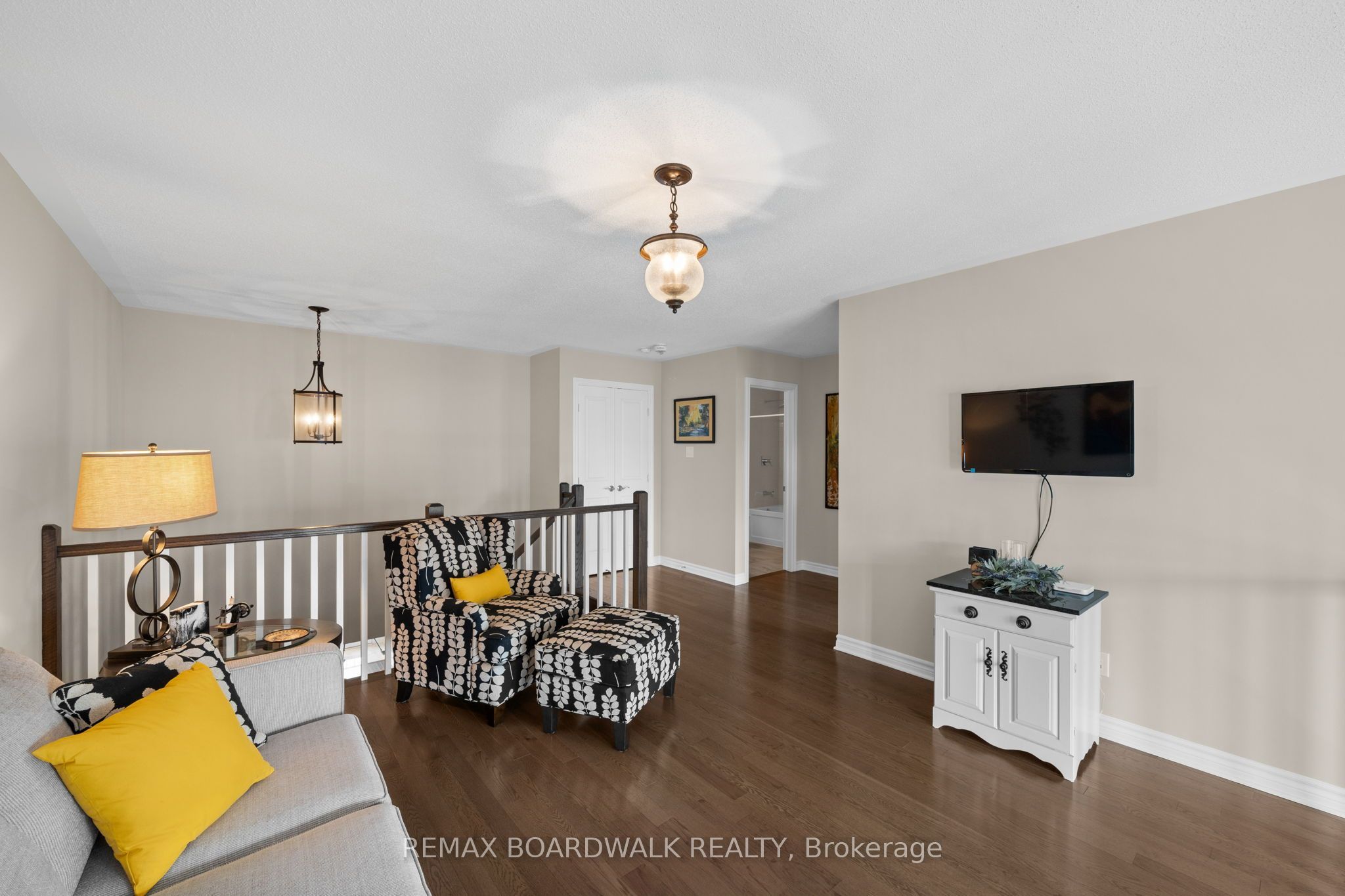 147 Oxford Street W Property Photo 26