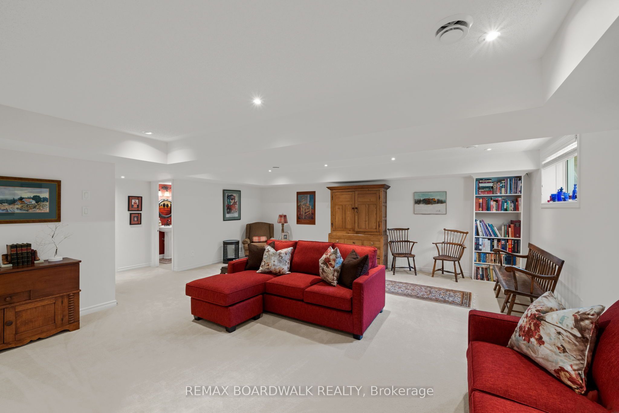 147 Oxford Street W Property Photo 34