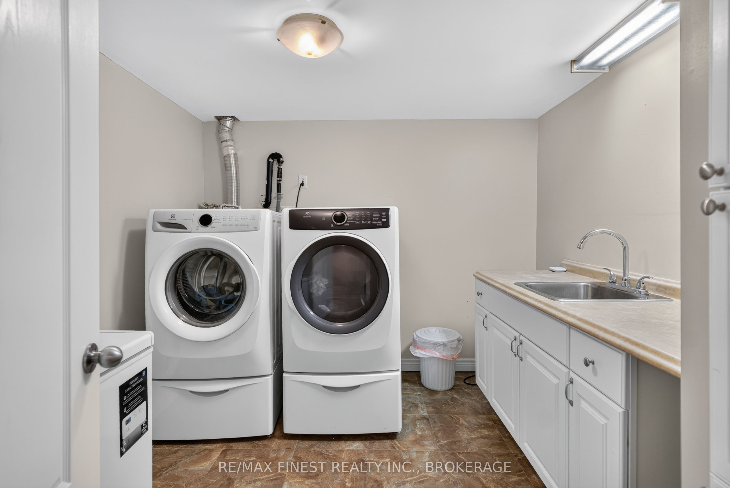466 Mackenzie Road Property Photo 39