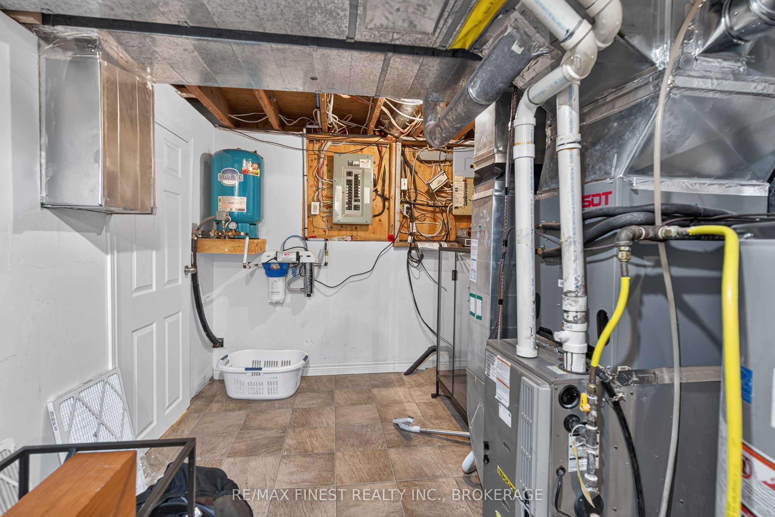 466 Mackenzie Road Property Photo 40