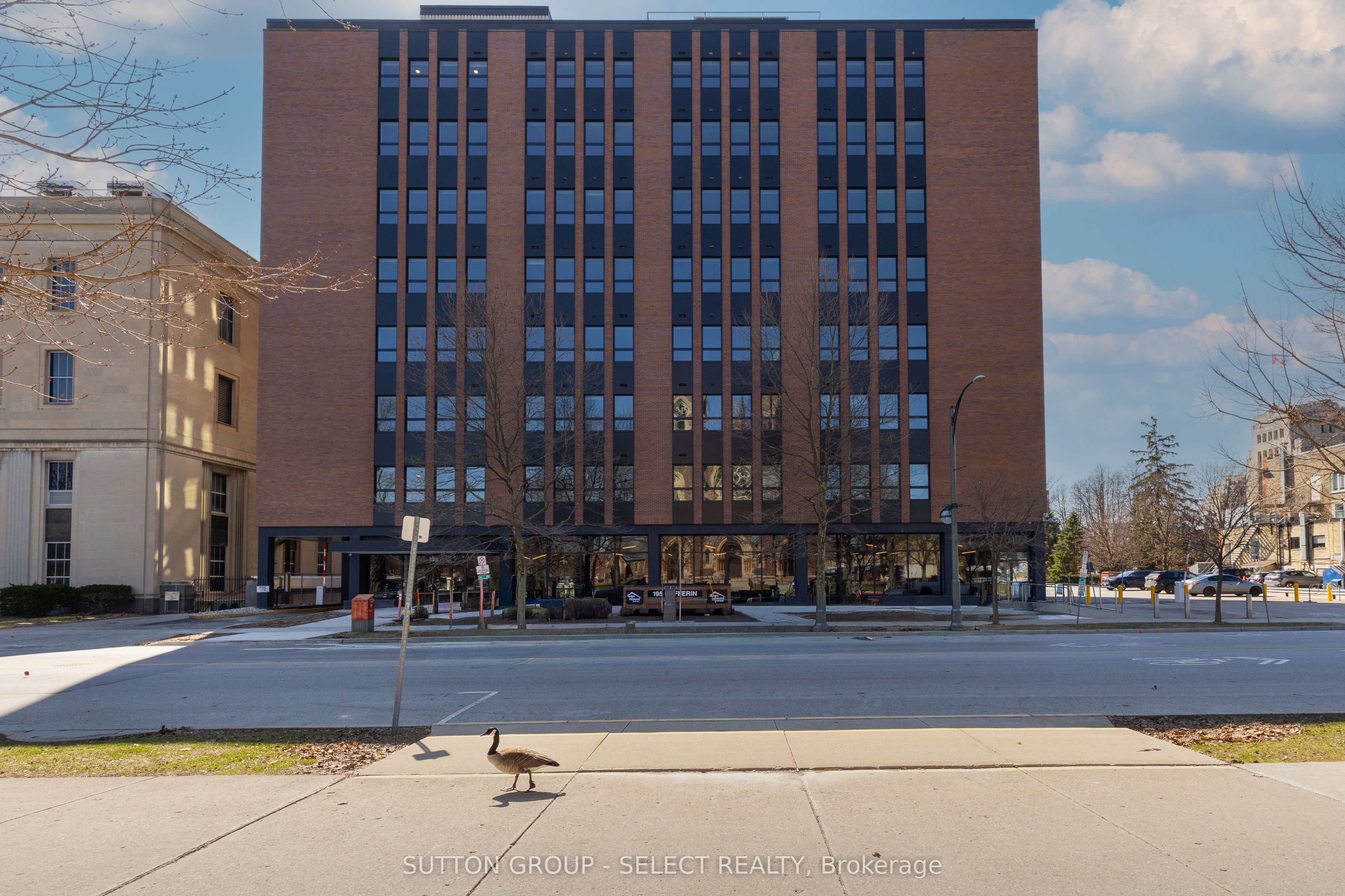 195 Dufferin Avenue 508 Property Photo 1