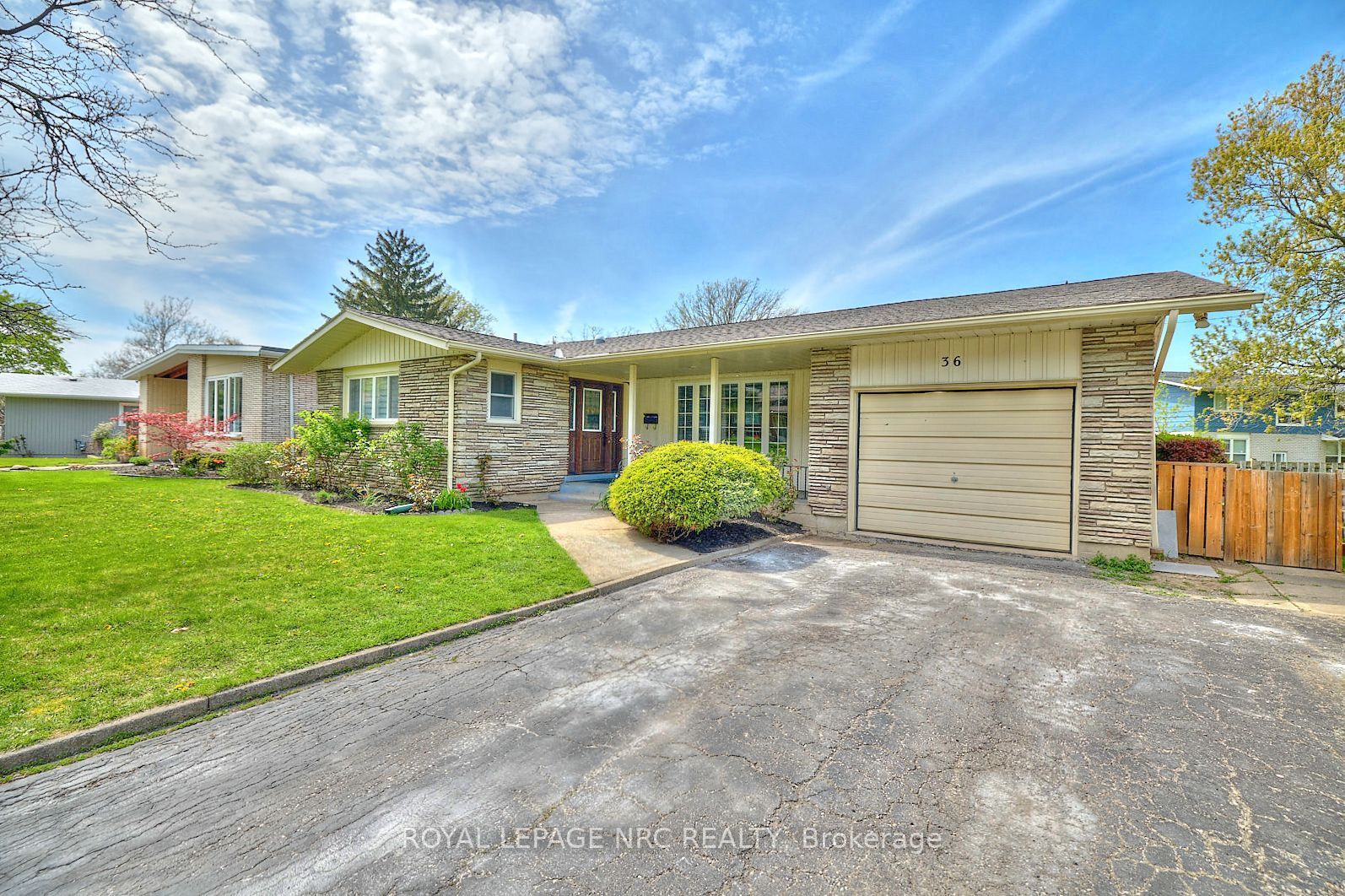 36 Valerie Drive Property Photo 1