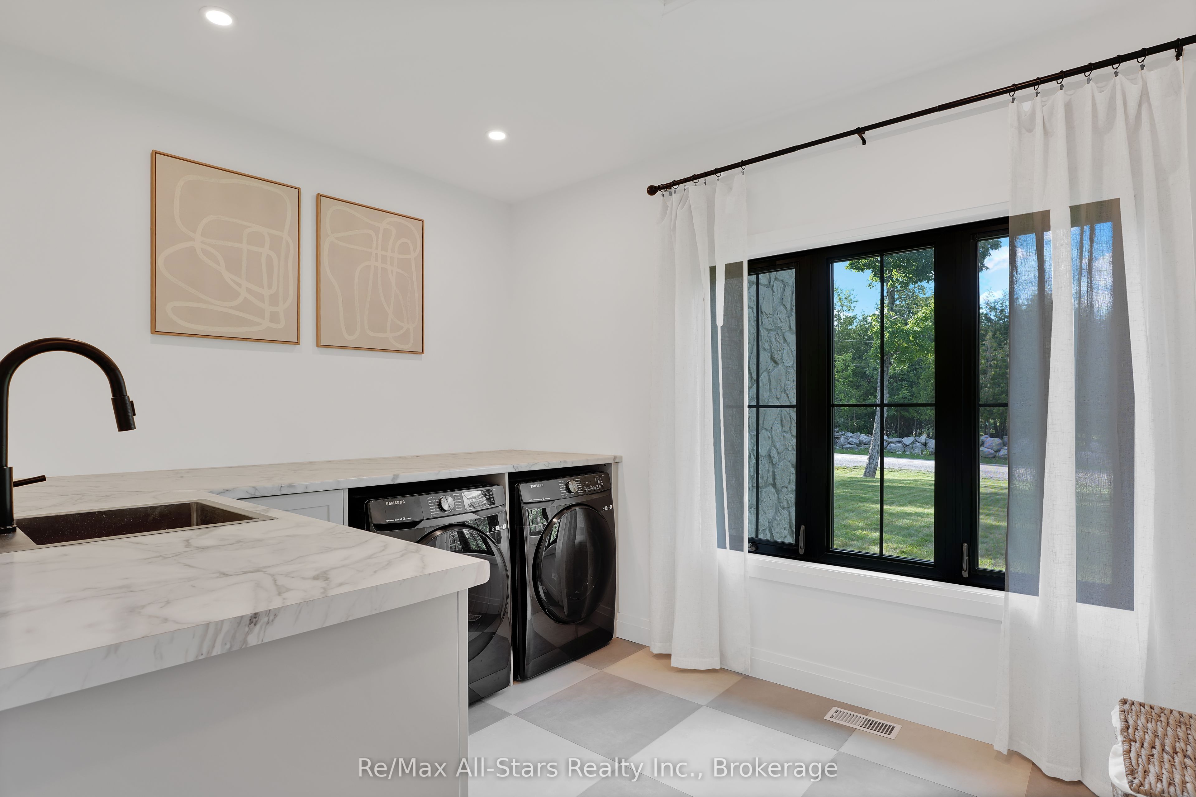 210 White Valley Road Property Photo 15