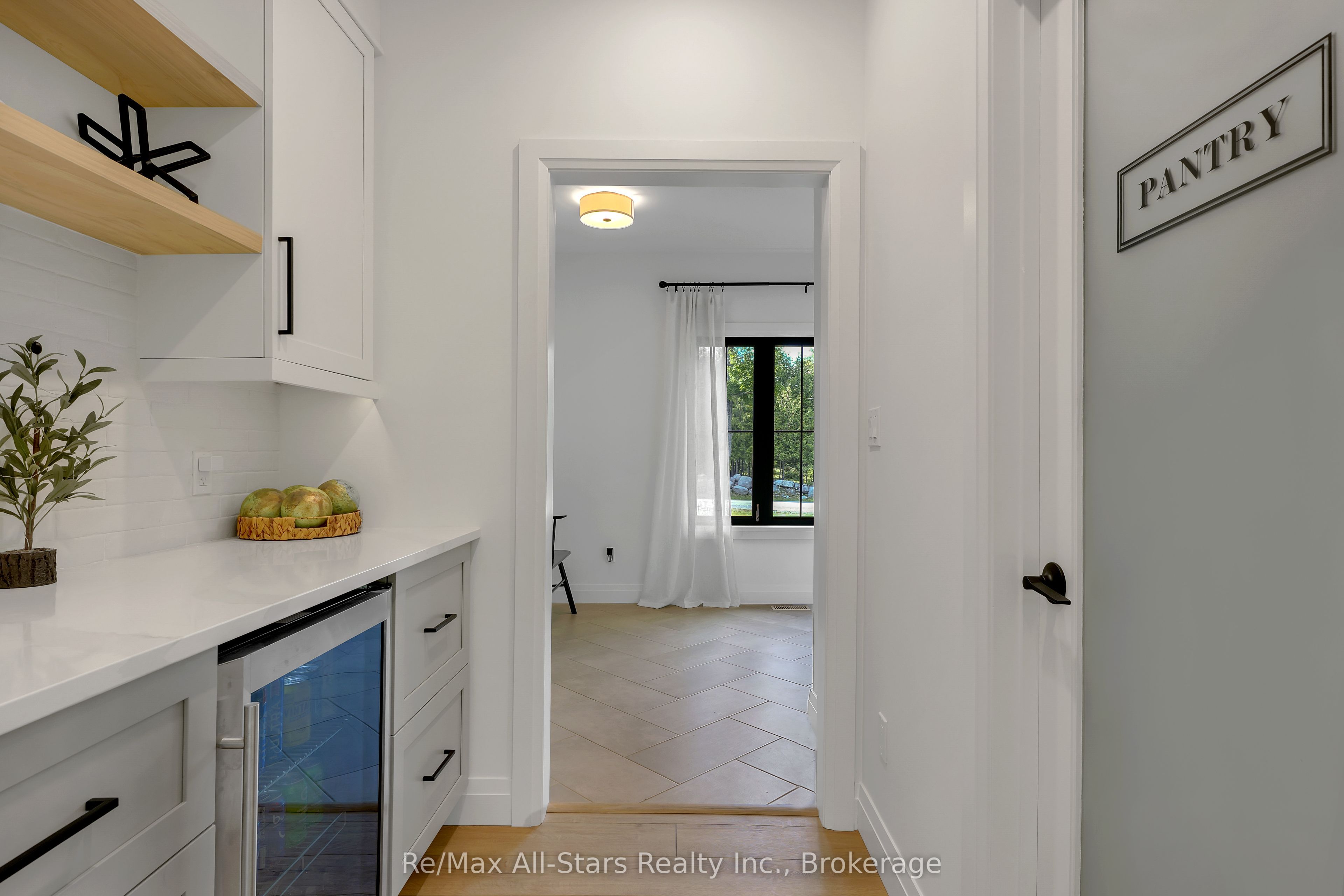 210 White Valley Road Property Photo 16