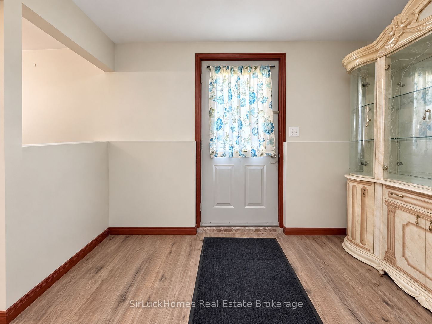306 Mckellar Street Bsmt Property Photo 3