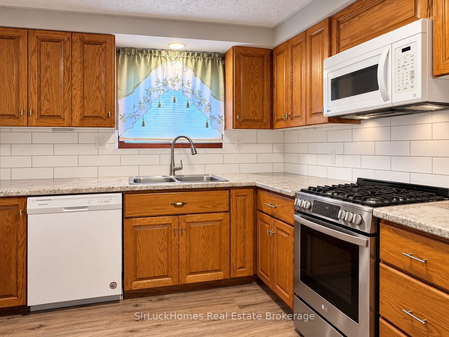 306 Mckellar Street Bsmt Property Photo 9