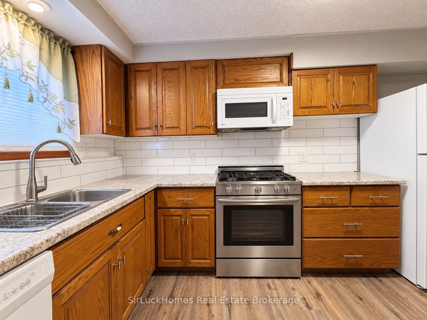 306 Mckellar Street Bsmt Property Photo 10