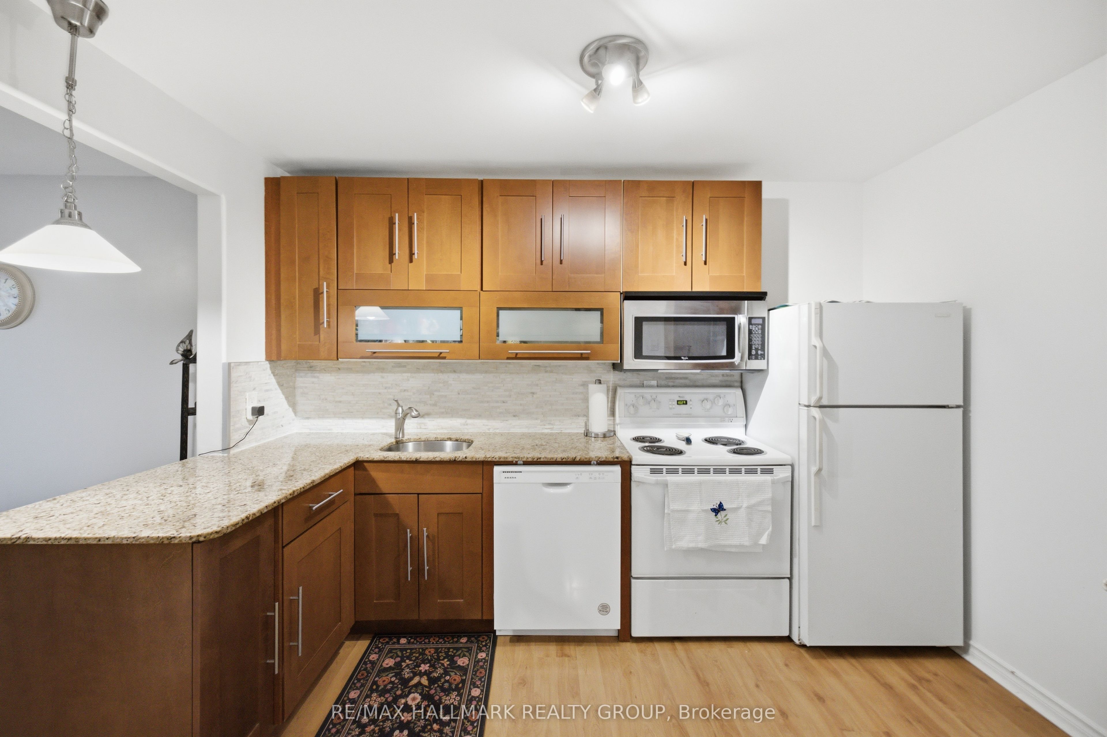 420 Fenerty Court 5 Property Photo 4
