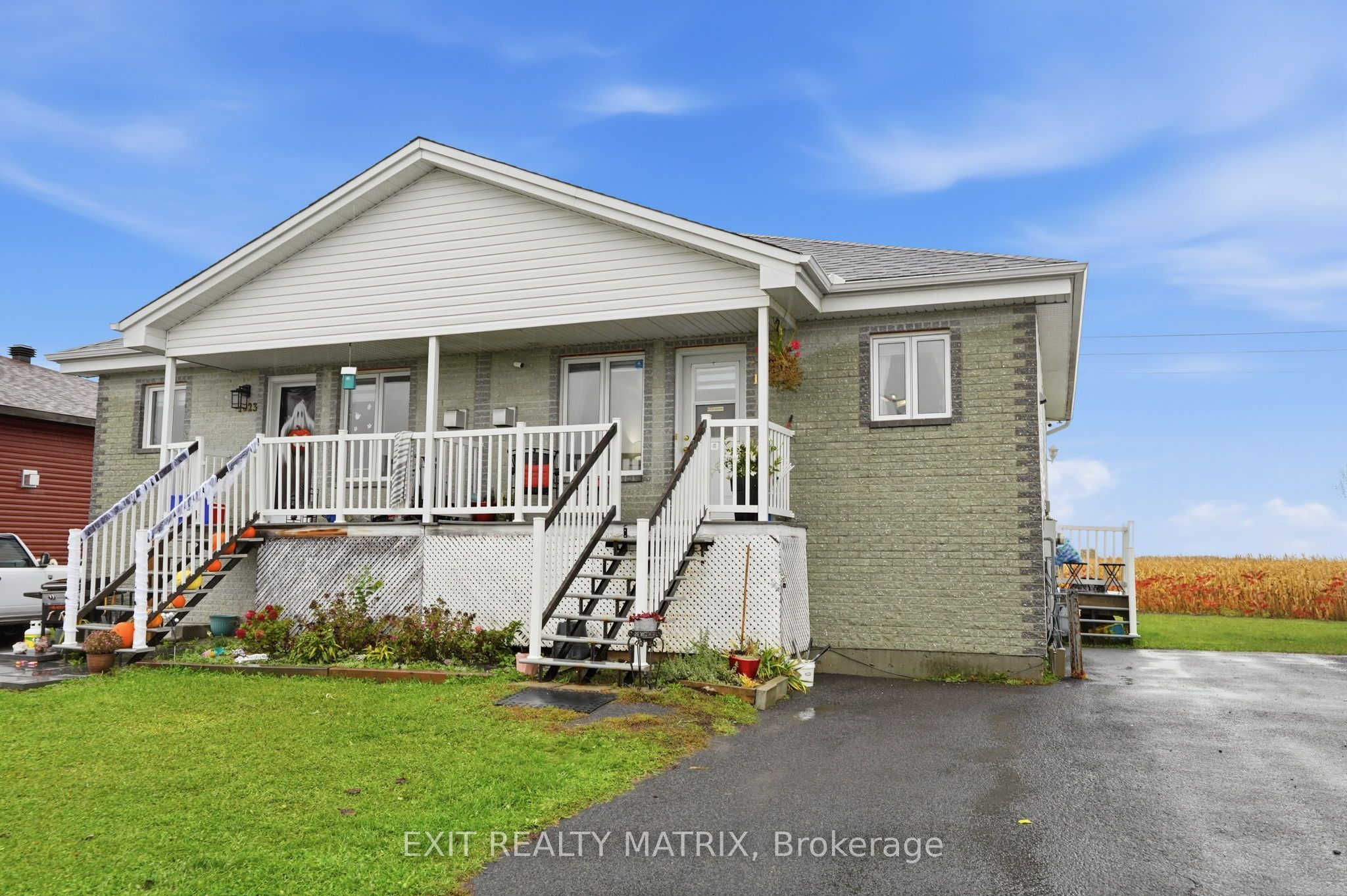 1021 Jacynthe Street Property Photo 1