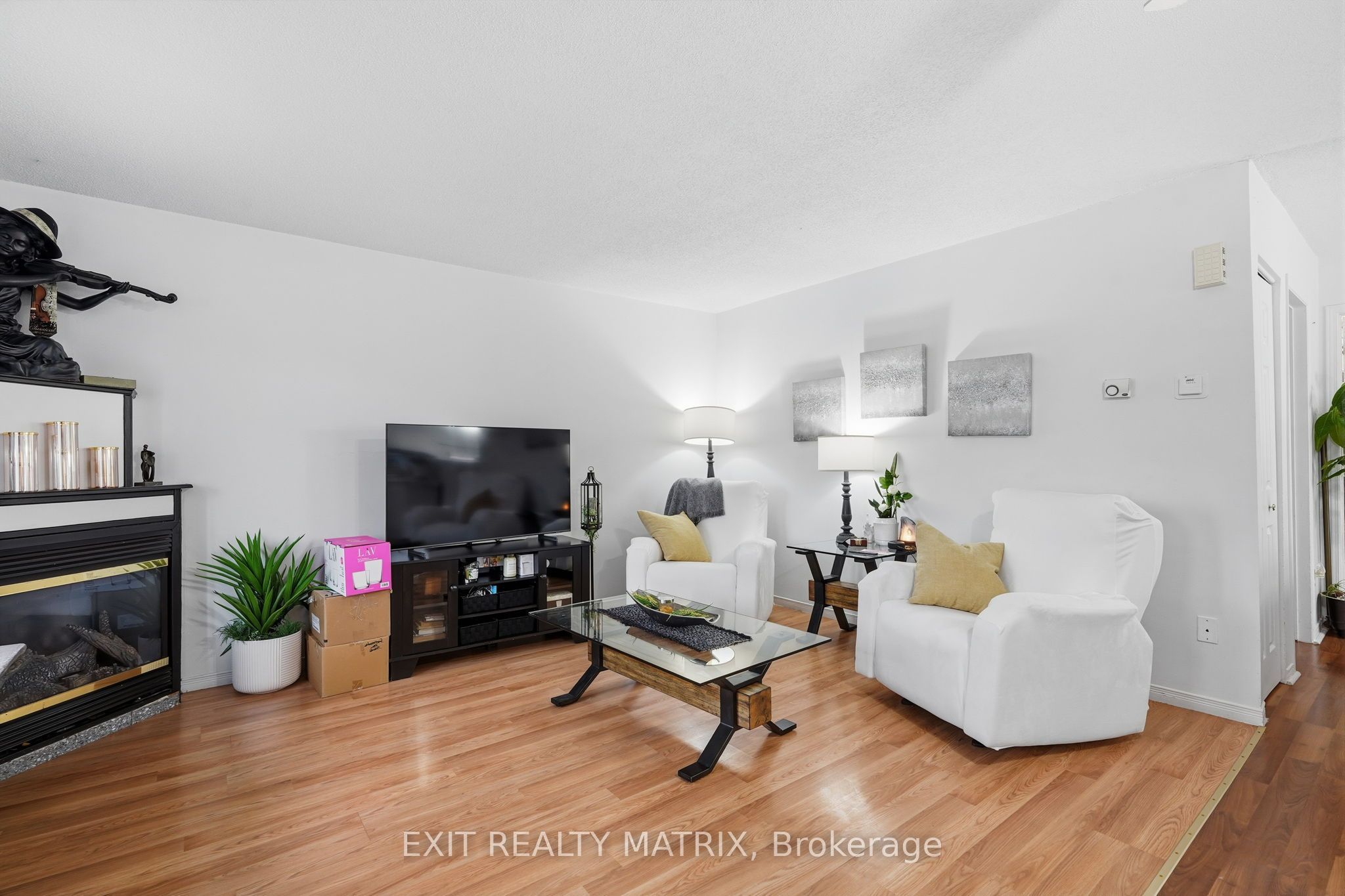 1021 Jacynthe Street Property Photo 6