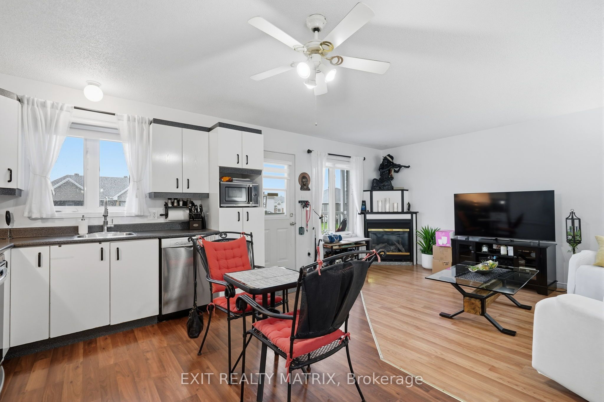 1021 Jacynthe Street Property Photo 11