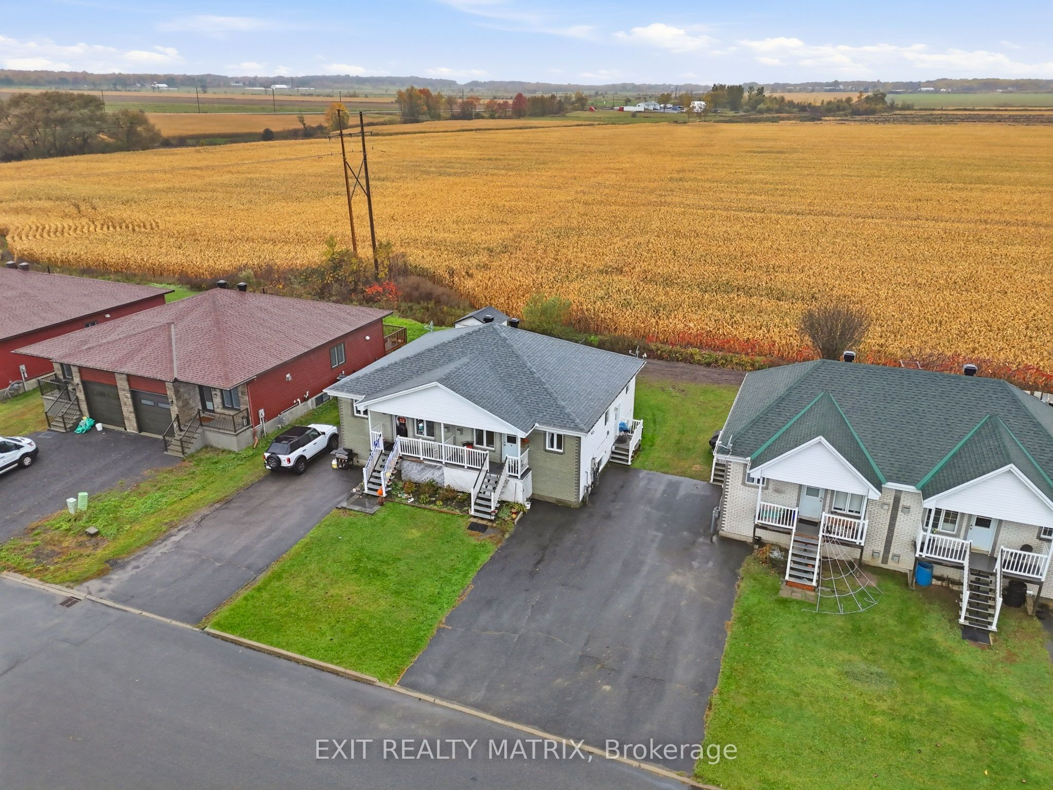 1021 Jacynthe Street Property Photo 23