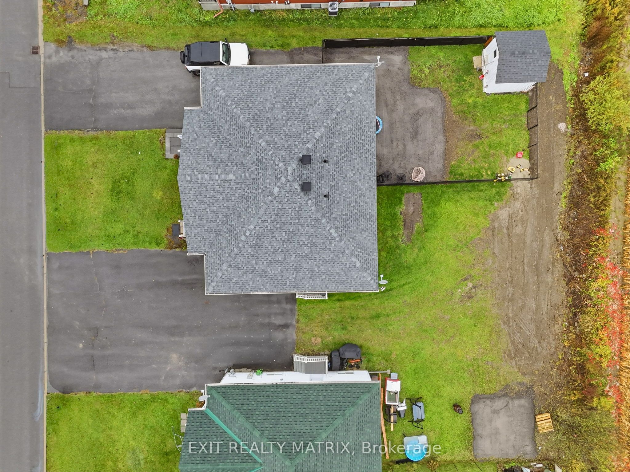 1021 Jacynthe Street Property Photo 25