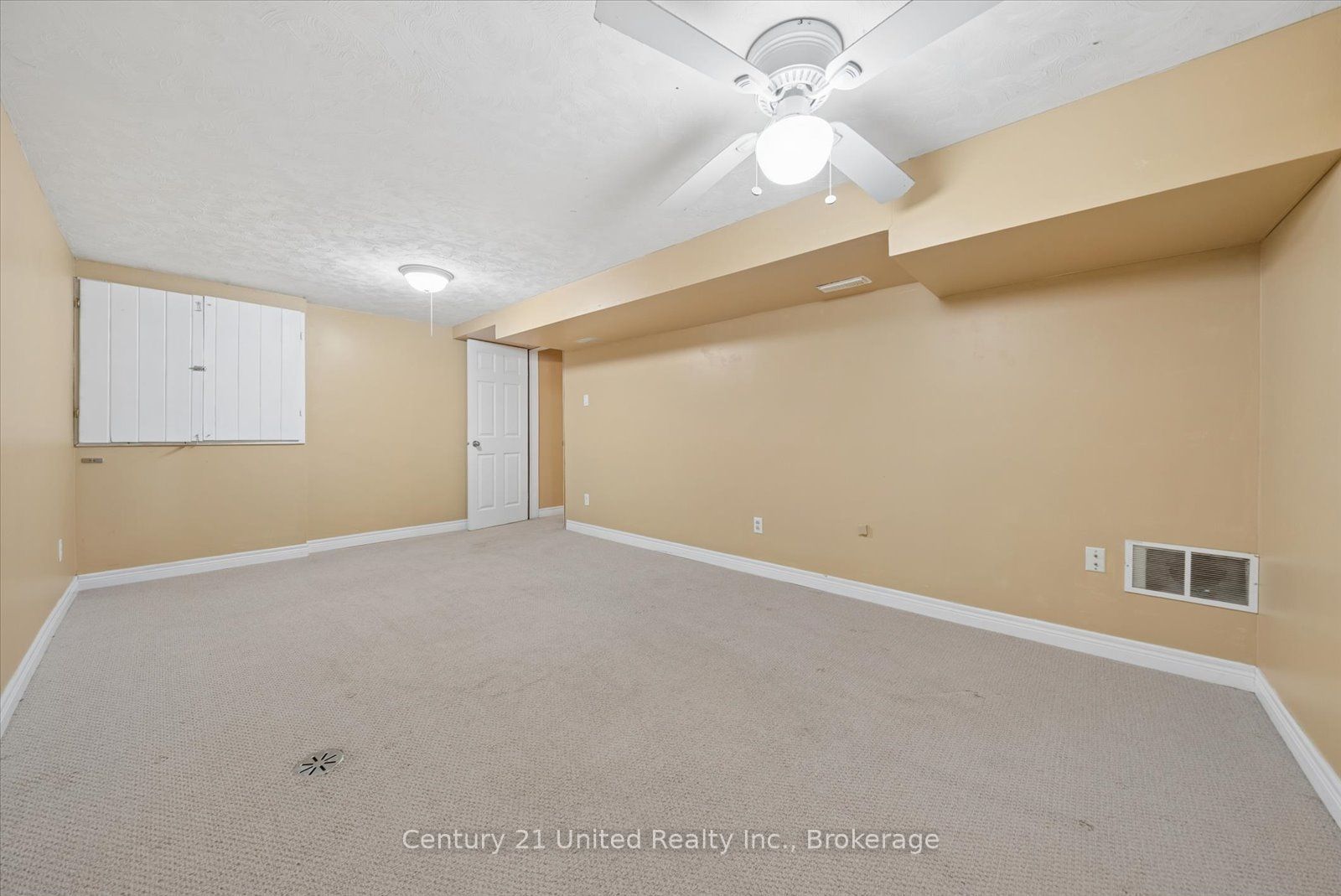 46b Springbrook Drive Property Photo 28