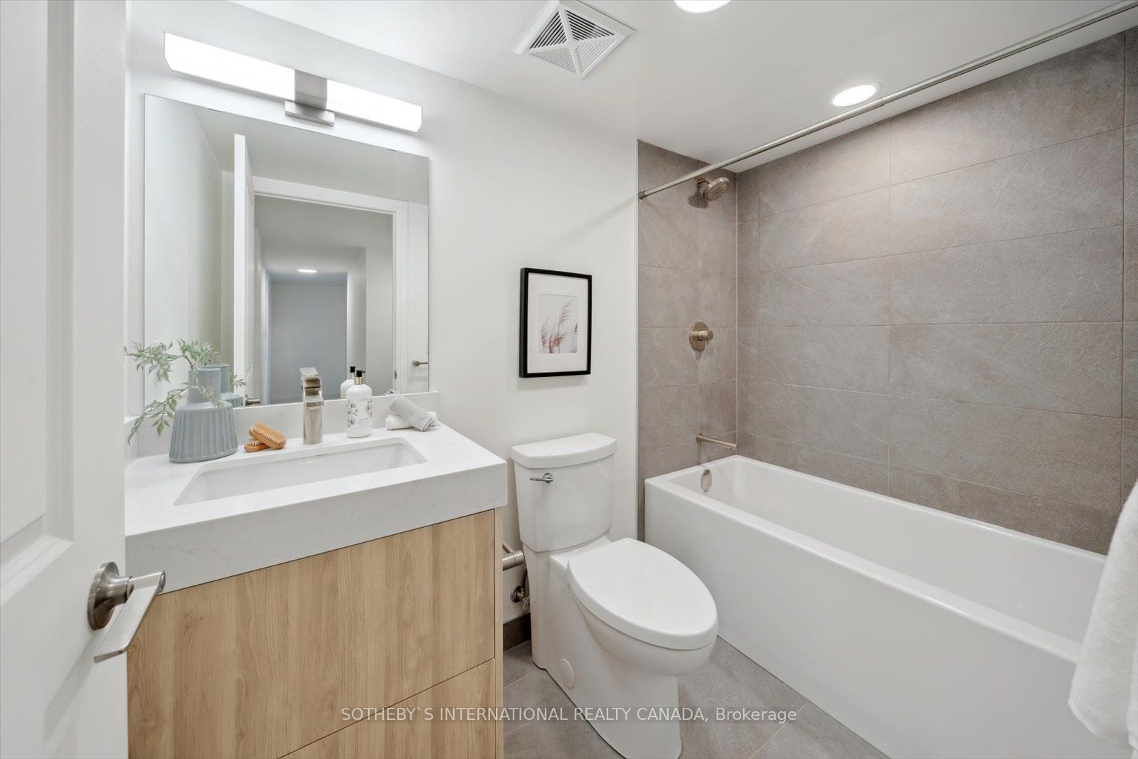 19b West St N Street 20 Property Photo 30