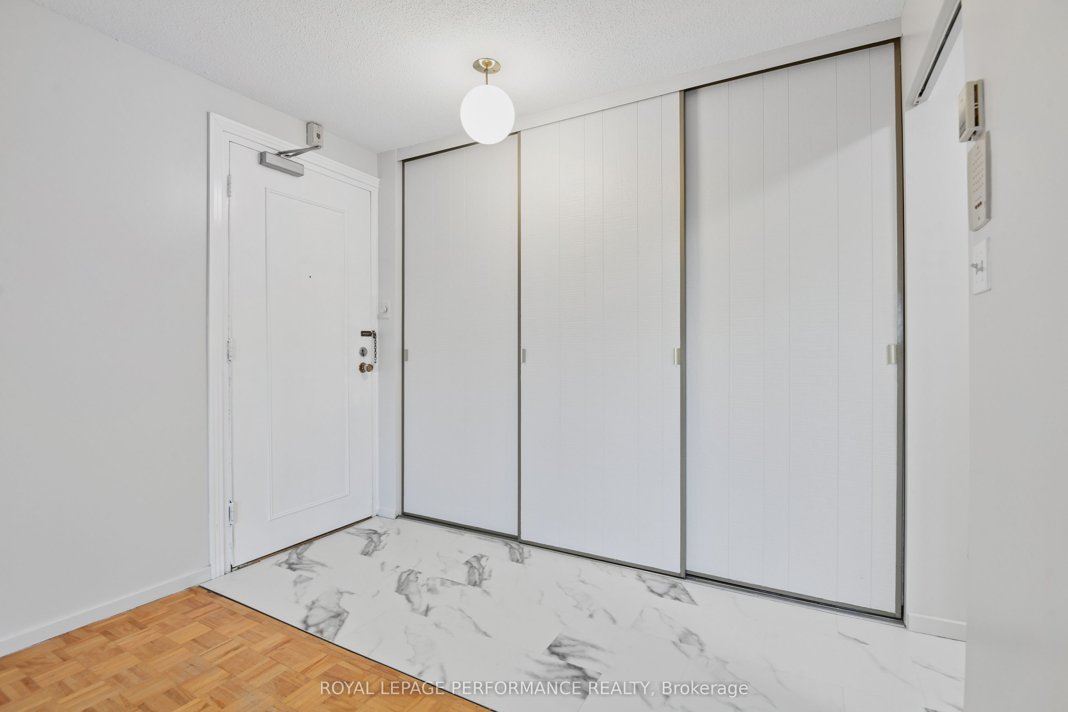 20 Chesterton Drive 805 Property Photo 6