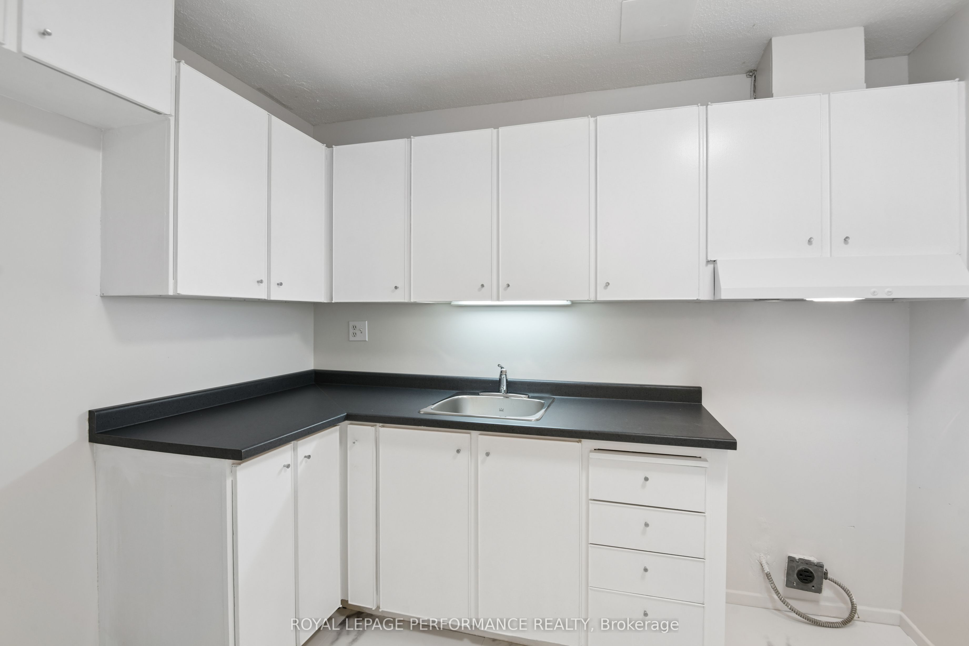20 Chesterton Drive 805 Property Photo 14