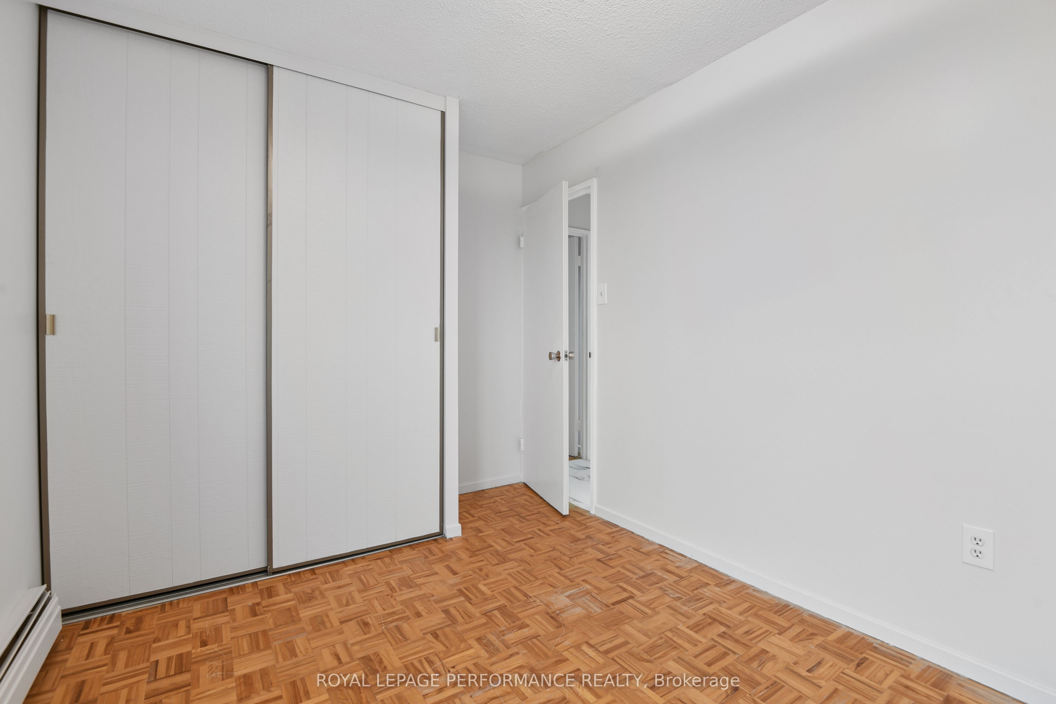 20 Chesterton Drive 805 Property Photo 23