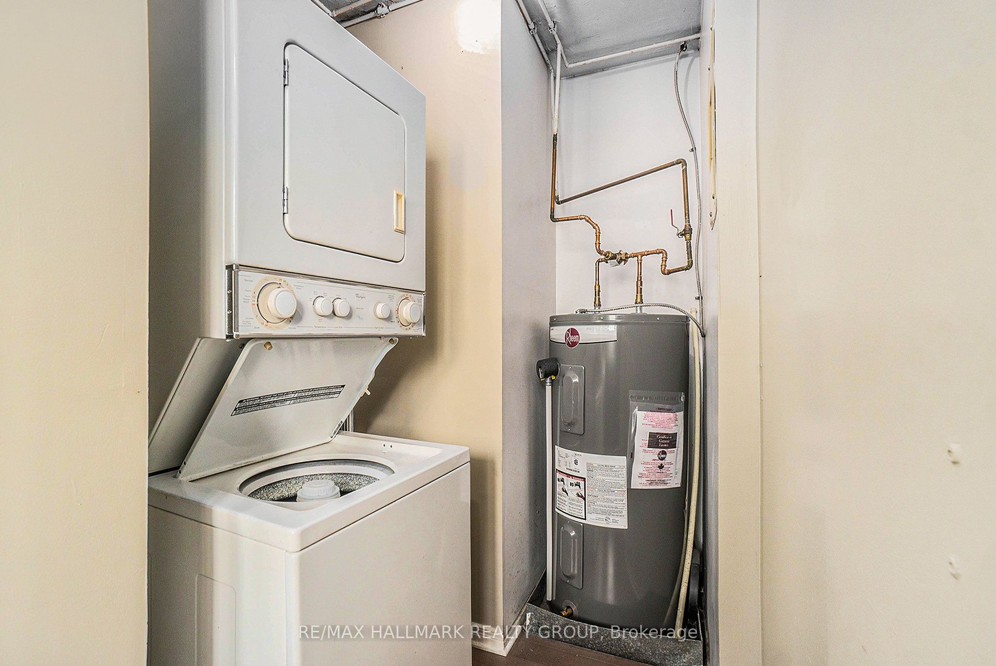 200 Bay Street 1102 Property Photo 15