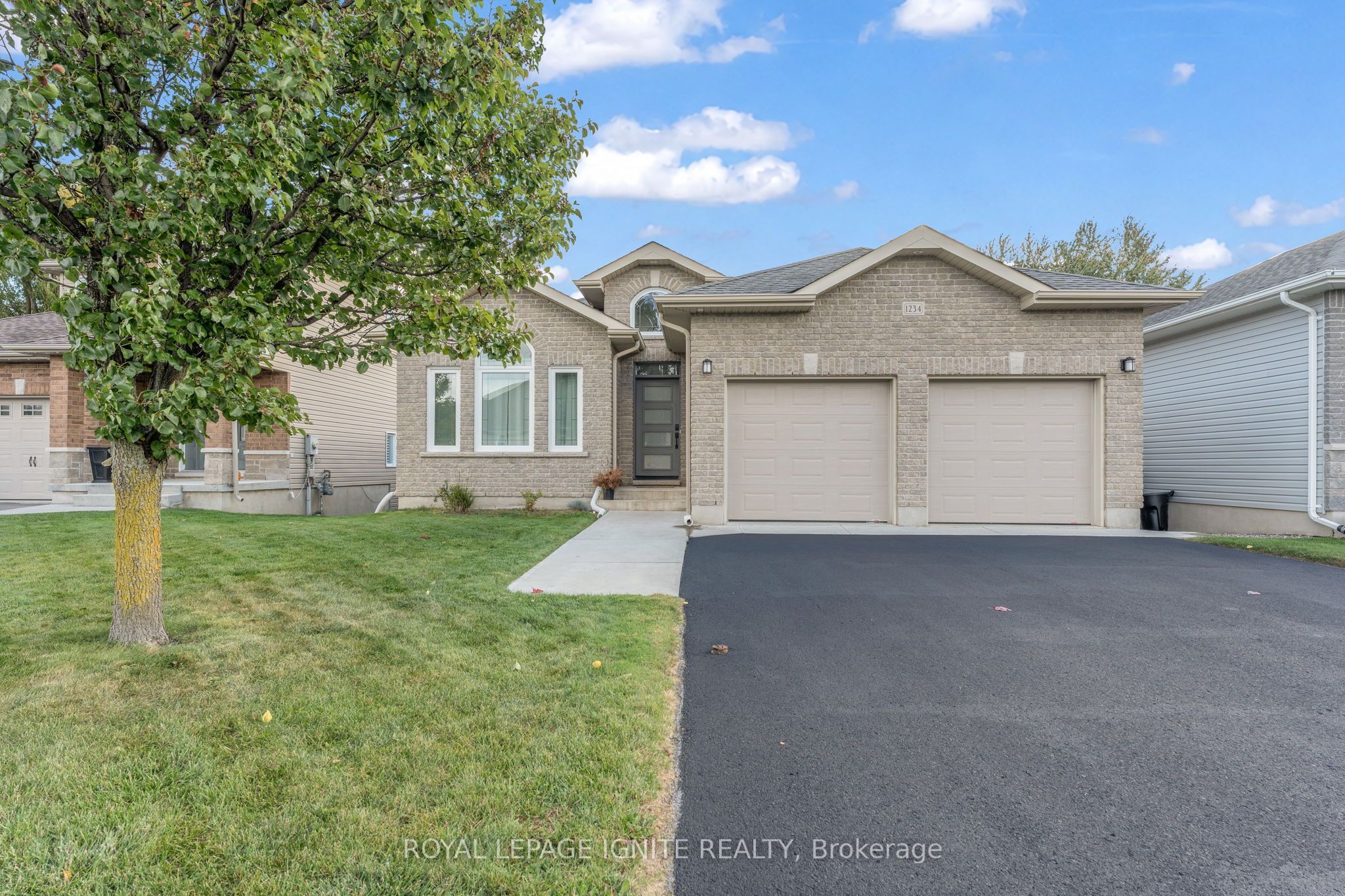 1234 Mazzolin Crescent Property Photo 1
