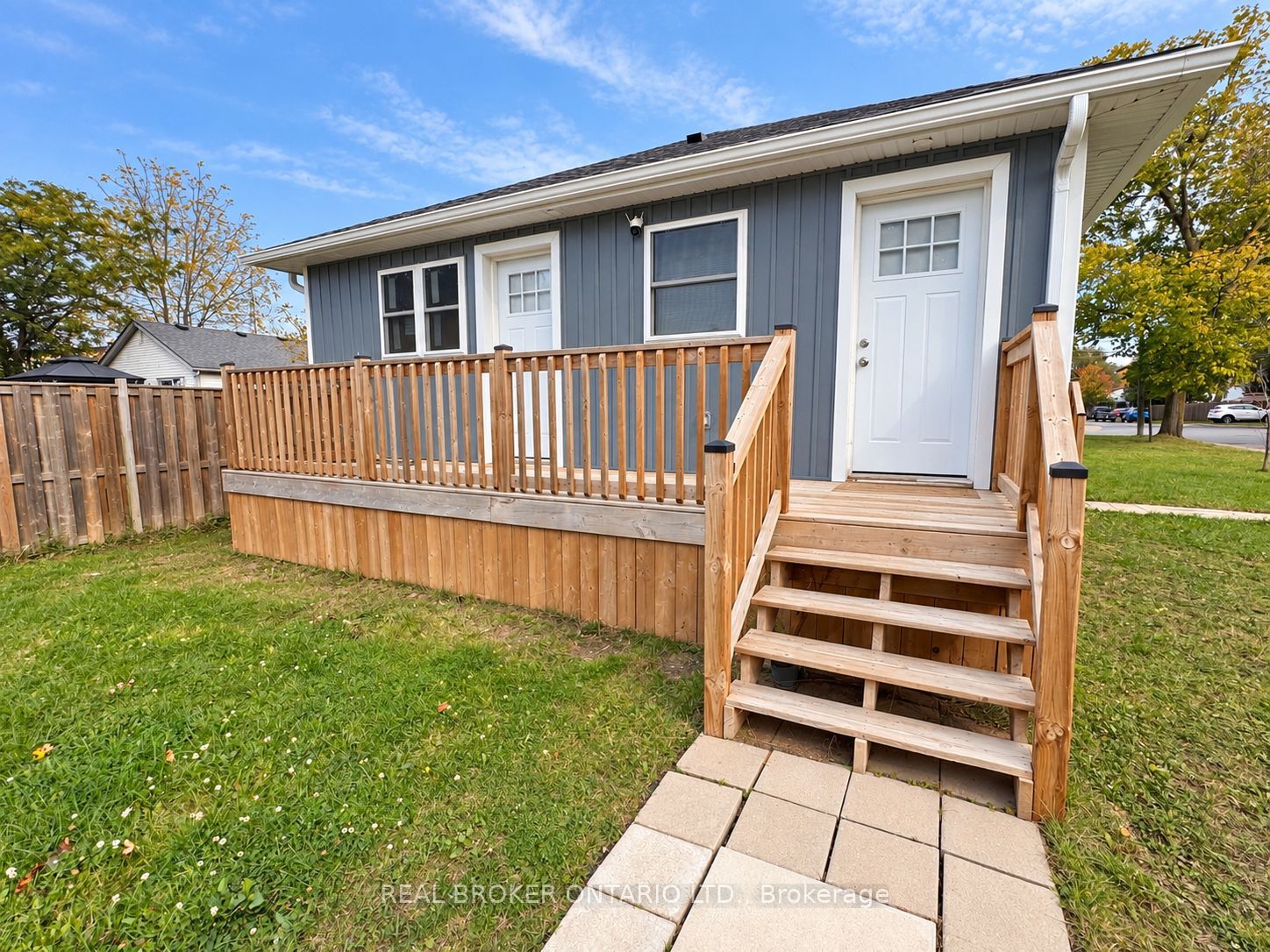 15 Keele Street Unit B Property Photo 1