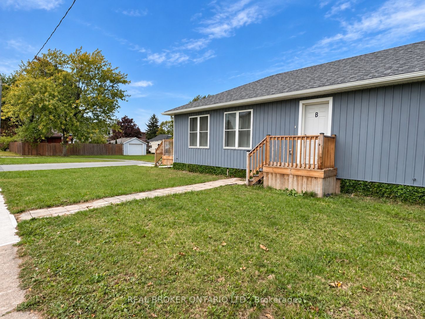 15 Keele Street Unit B Property Photo 28