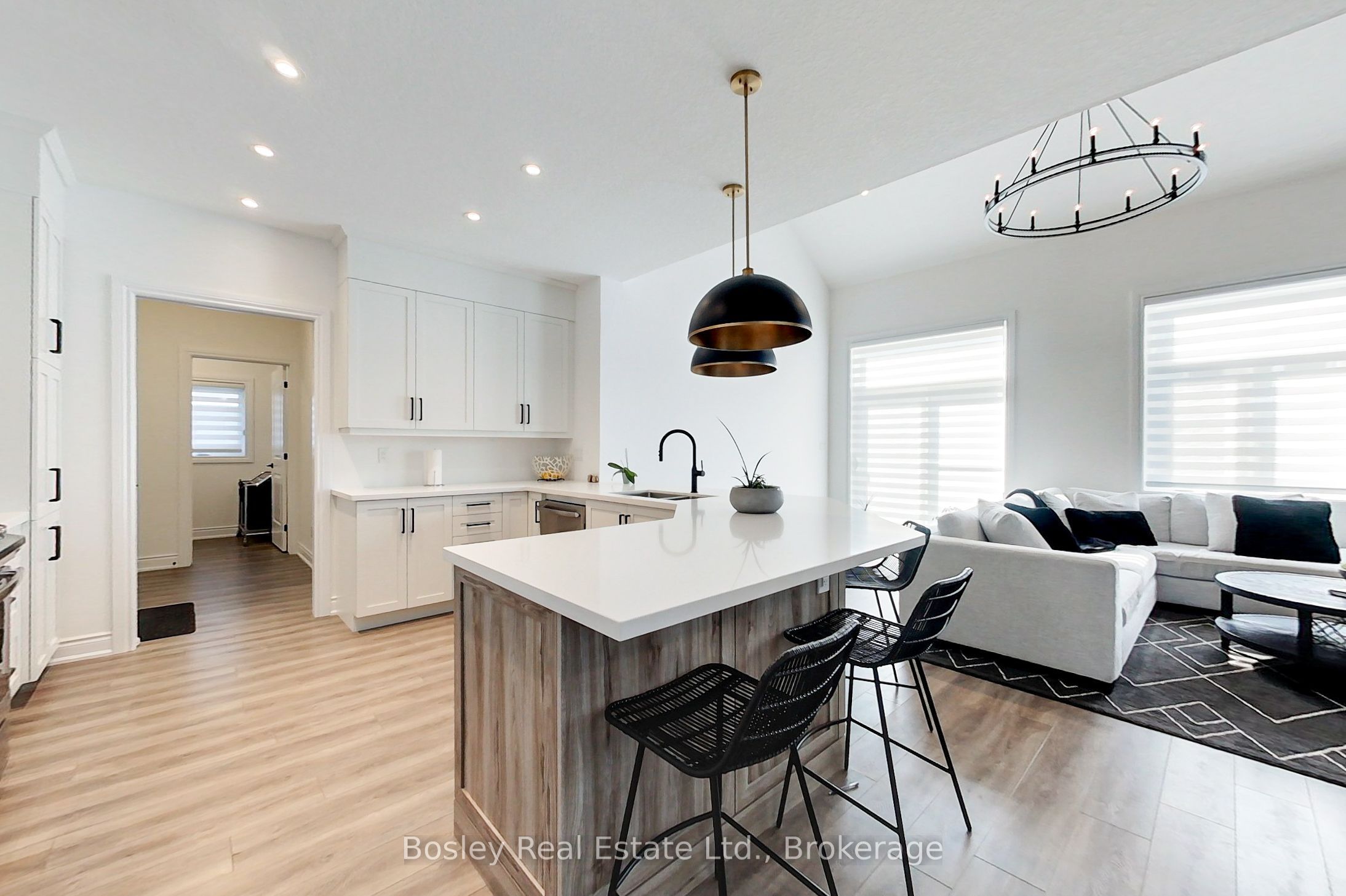 162 Anchors Way Property Photo 3