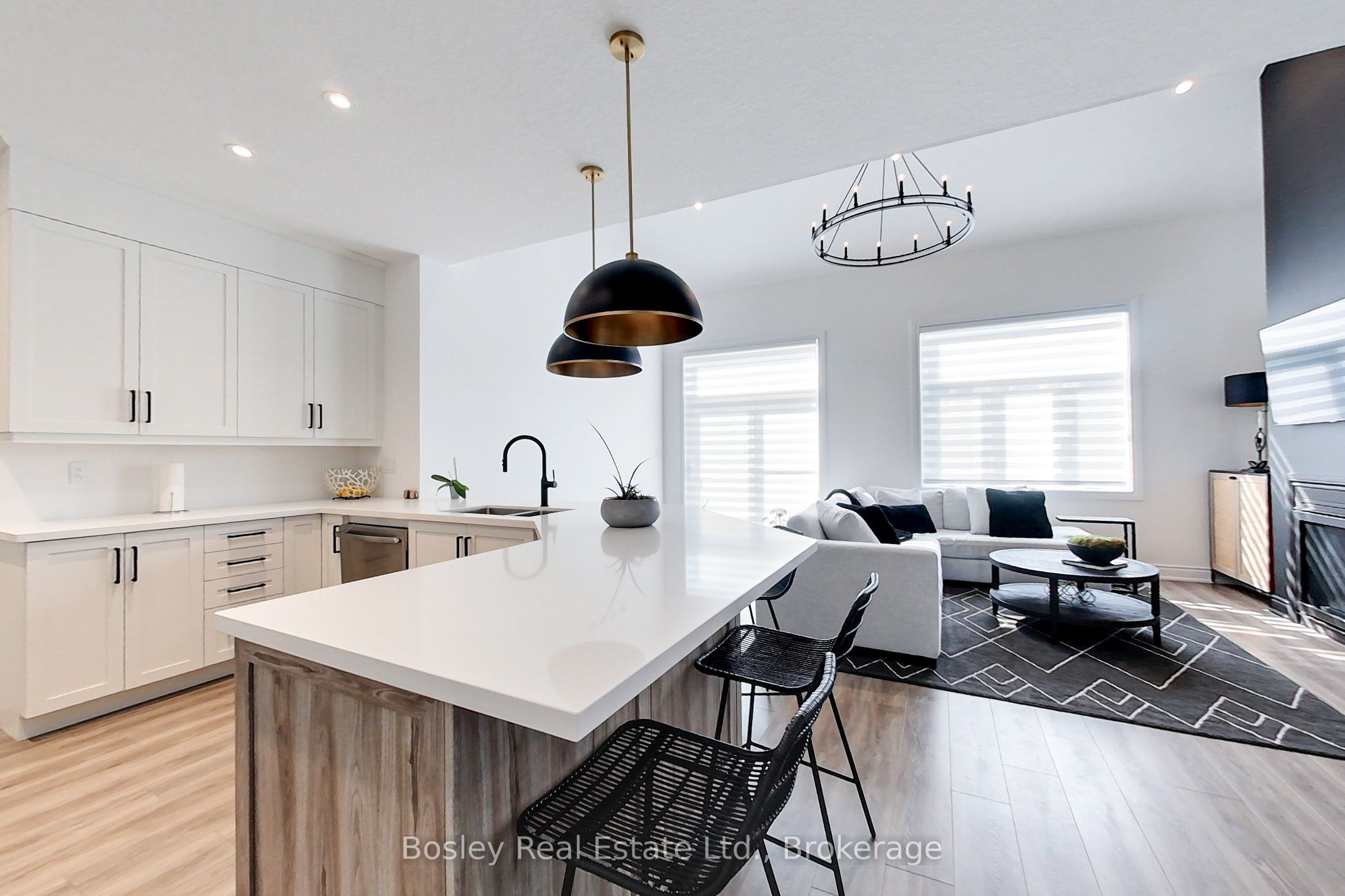 162 Anchors Way Property Photo 7