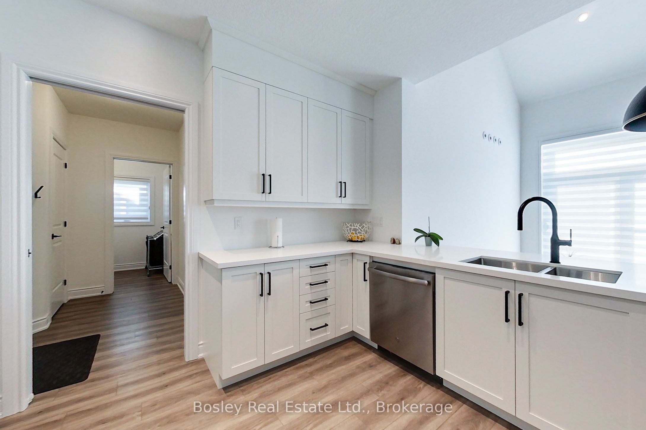 162 Anchors Way Property Photo 13