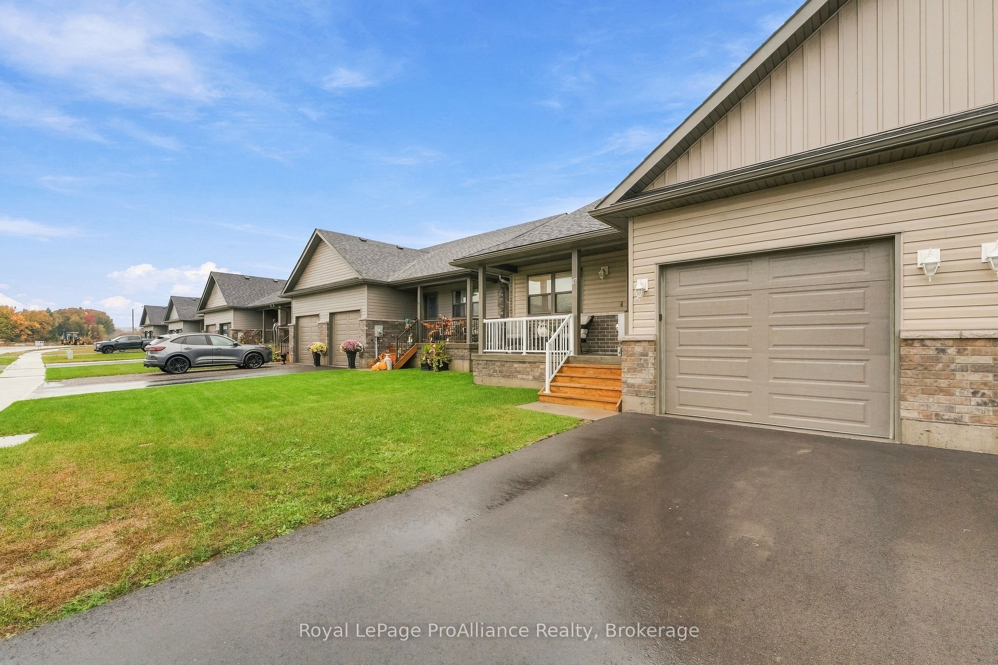 17 Clayton John Avenue Property Photo 2