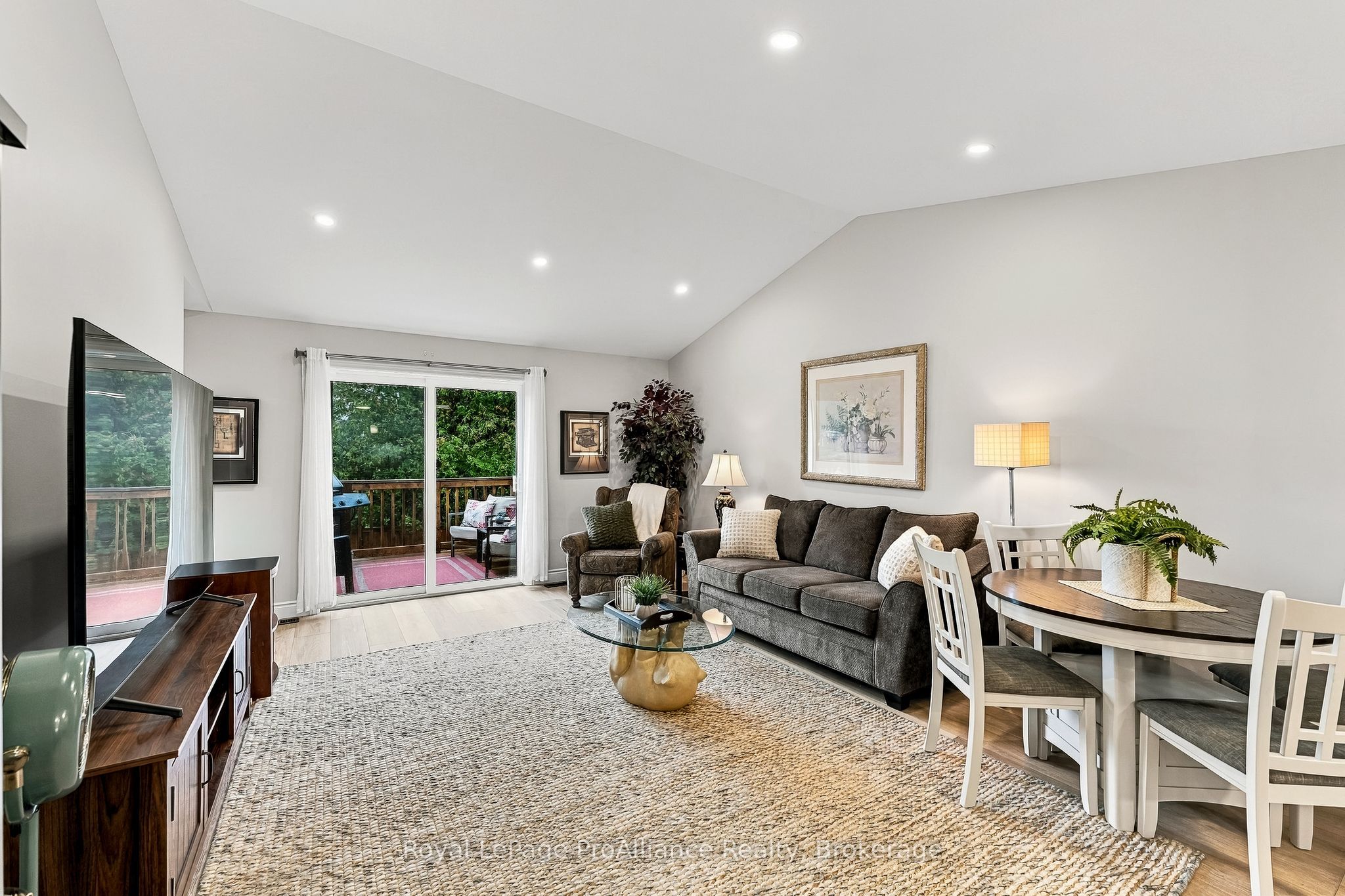 17 Clayton John Avenue Property Photo 17